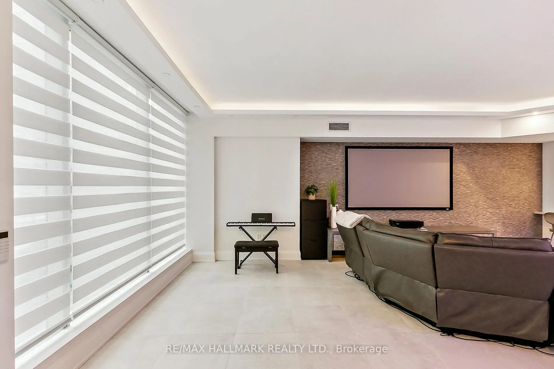 Photo 9 of Unit TH103, 39 Queens Quay E, Toronto, Waterfront Communities — HOMEH