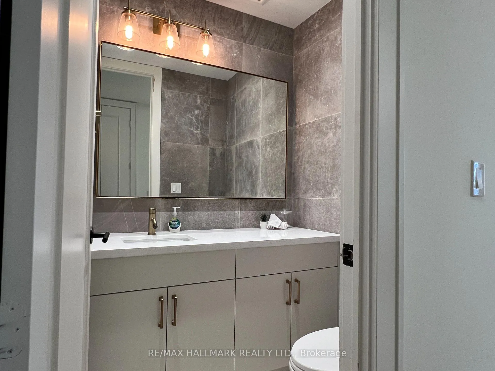 Photo 23 of Unit TH103, 39 Queens Quay E, Toronto, Waterfront Communities — HOMEH