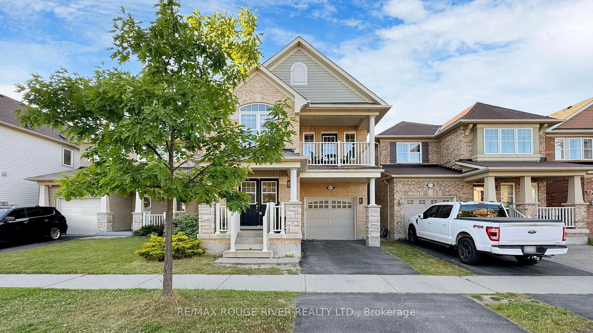 Photo 2 of 1834 Misthollow Drive, Pickering, Duffin Heights — HOMEH