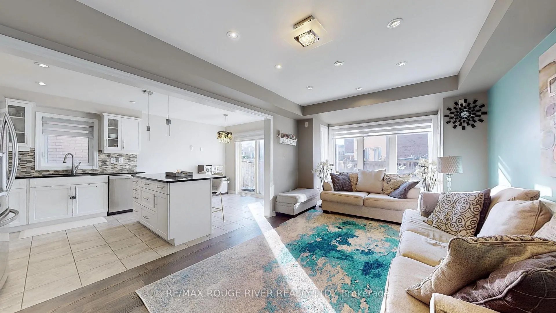 Photo 10 of 1834 Misthollow Drive, Pickering, Duffin Heights — HOMEH
