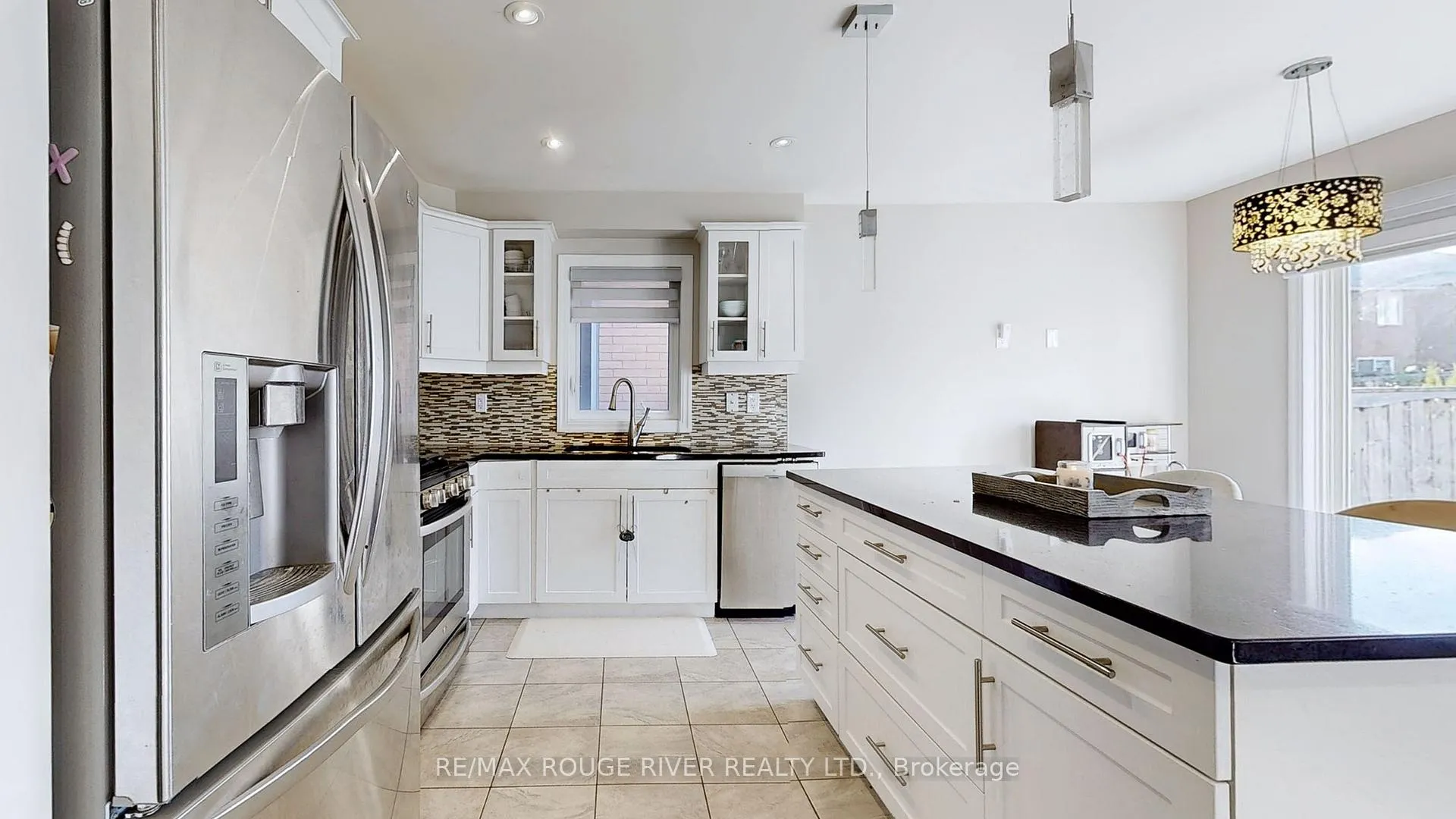 Photo 13 of 1834 Misthollow Drive, Pickering, Duffin Heights — HOMEH