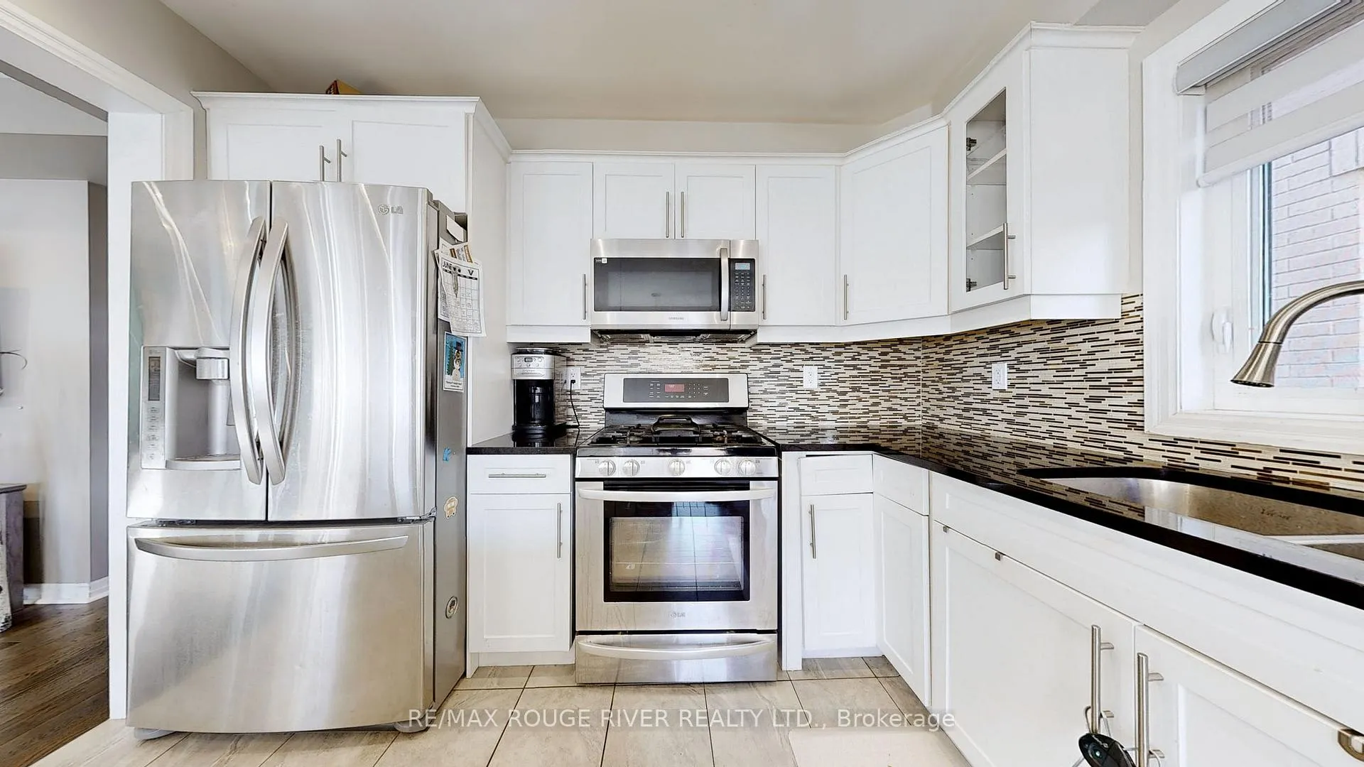 Photo 15 of 1834 Misthollow Drive, Pickering, Duffin Heights — HOMEH