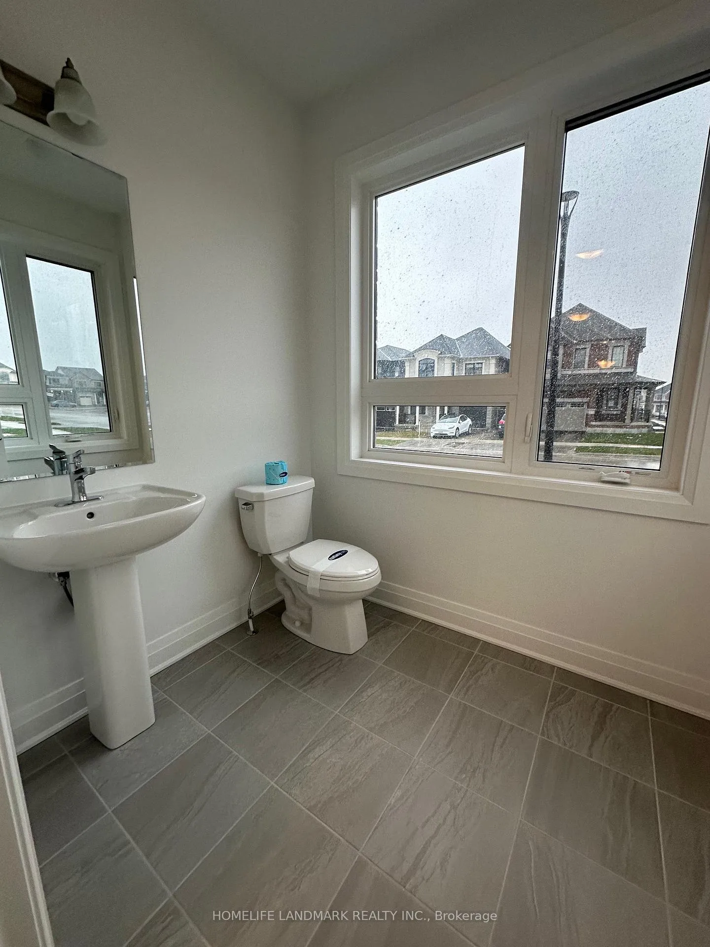 Photo 5 of 1516 Honey Locust Place, Pickering, Rural Pickering — HOMEH
