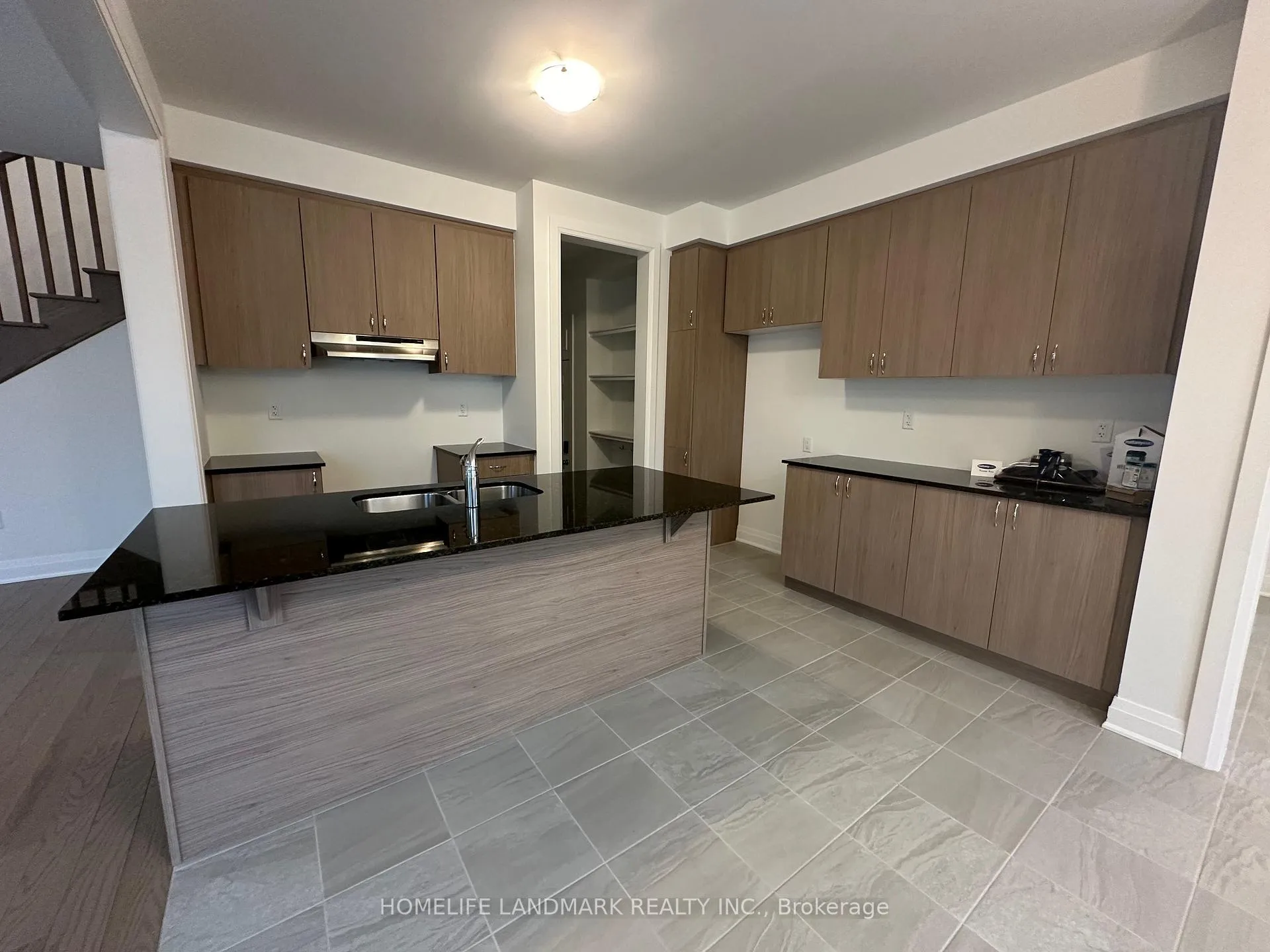 Photo 8 of 1516 Honey Locust Place, Pickering, Rural Pickering — HOMEH