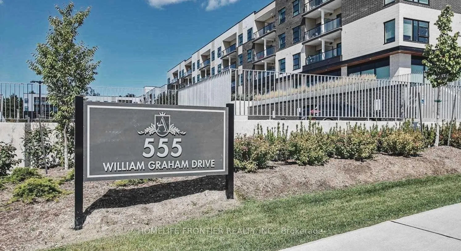Photo 1 of Unit 304, 555 William Graham Drive, Aurora, Rural Aurora — HOMEH