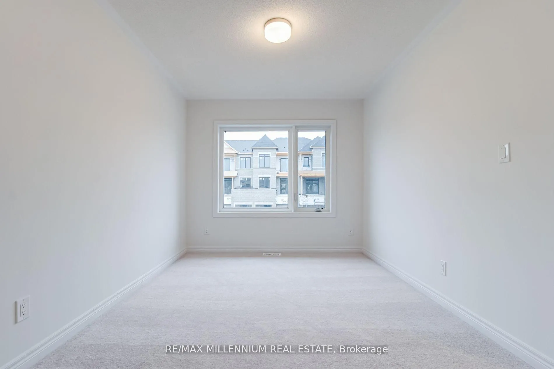 Photo 2 of 2040 Cameron Lott Crescent E, Oshawa, Kedron — HOMEH