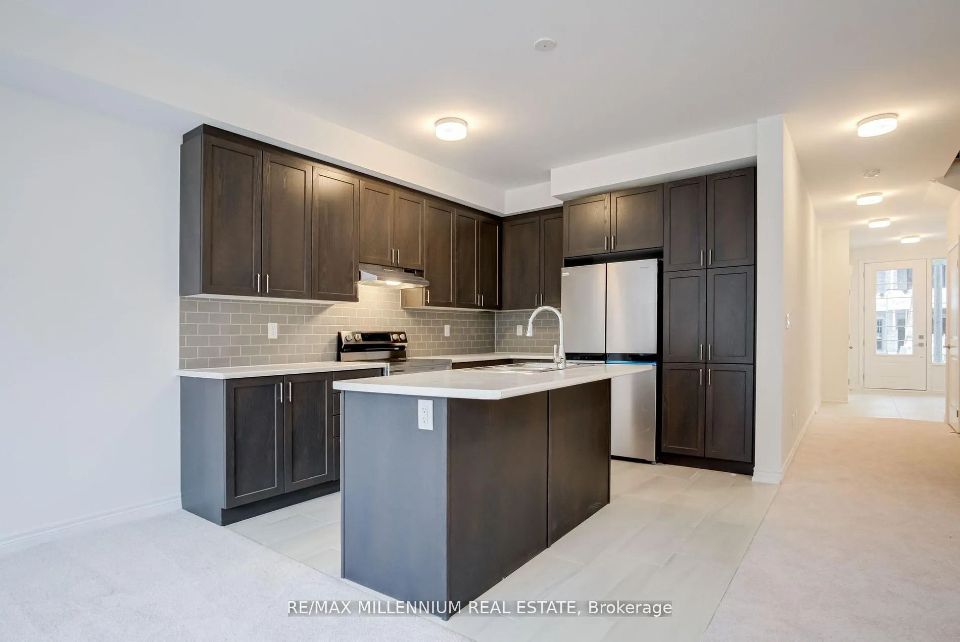 Photo 4 of 2040 Cameron Lott Crescent E, Oshawa, Kedron — HOMEH