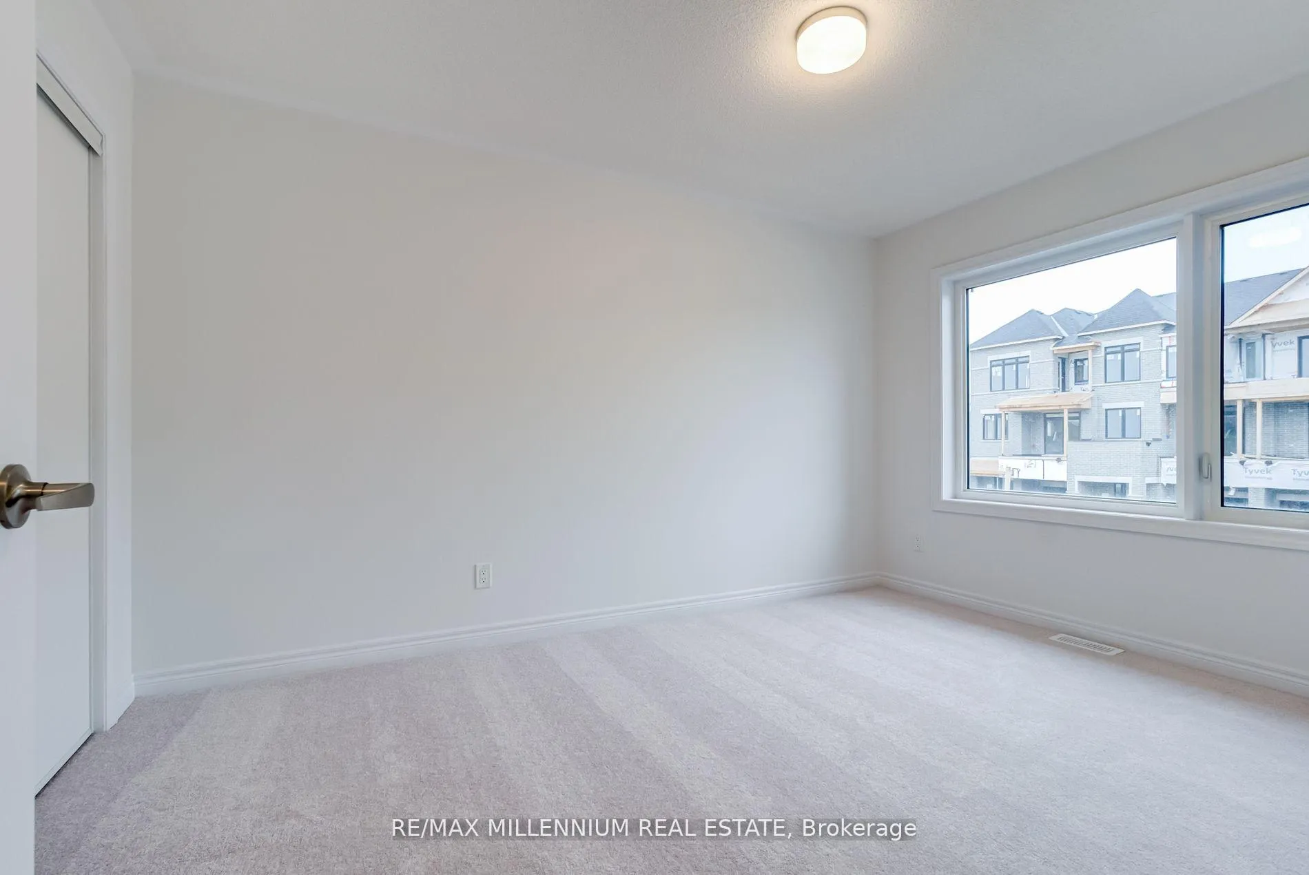 Photo 15 of 2040 Cameron Lott Crescent E, Oshawa, Kedron — HOMEH