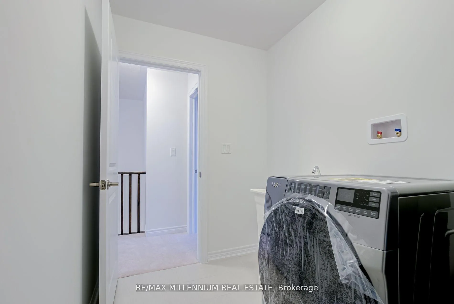 Photo 16 of 2040 Cameron Lott Crescent E, Oshawa, Kedron — HOMEH