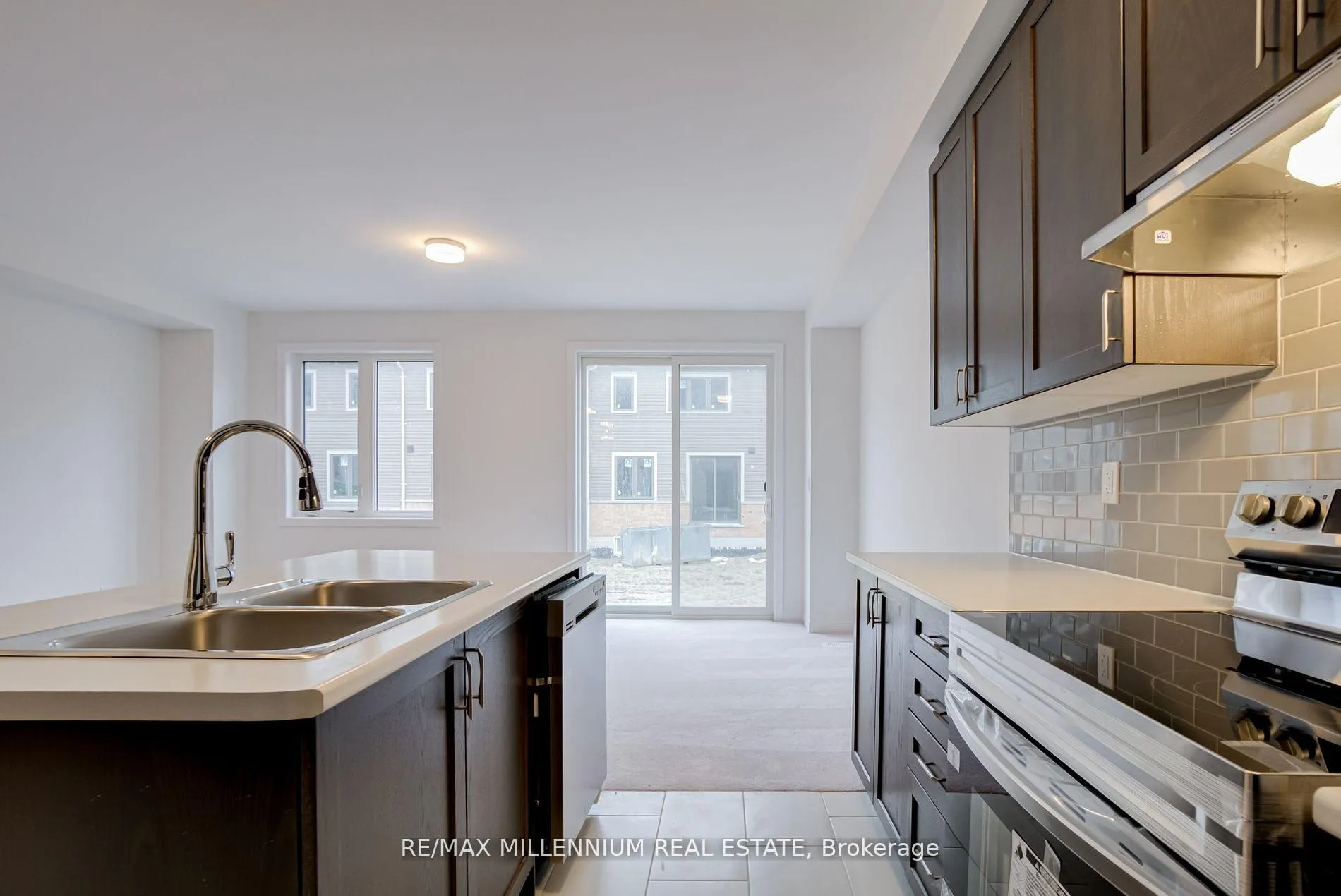 Photo 25 of 2040 Cameron Lott Crescent E, Oshawa, Kedron — HOMEH