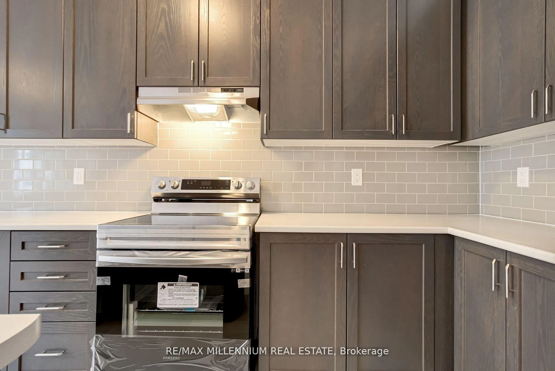Photo 30 of 2040 Cameron Lott Crescent E, Oshawa, Kedron — HOMEH