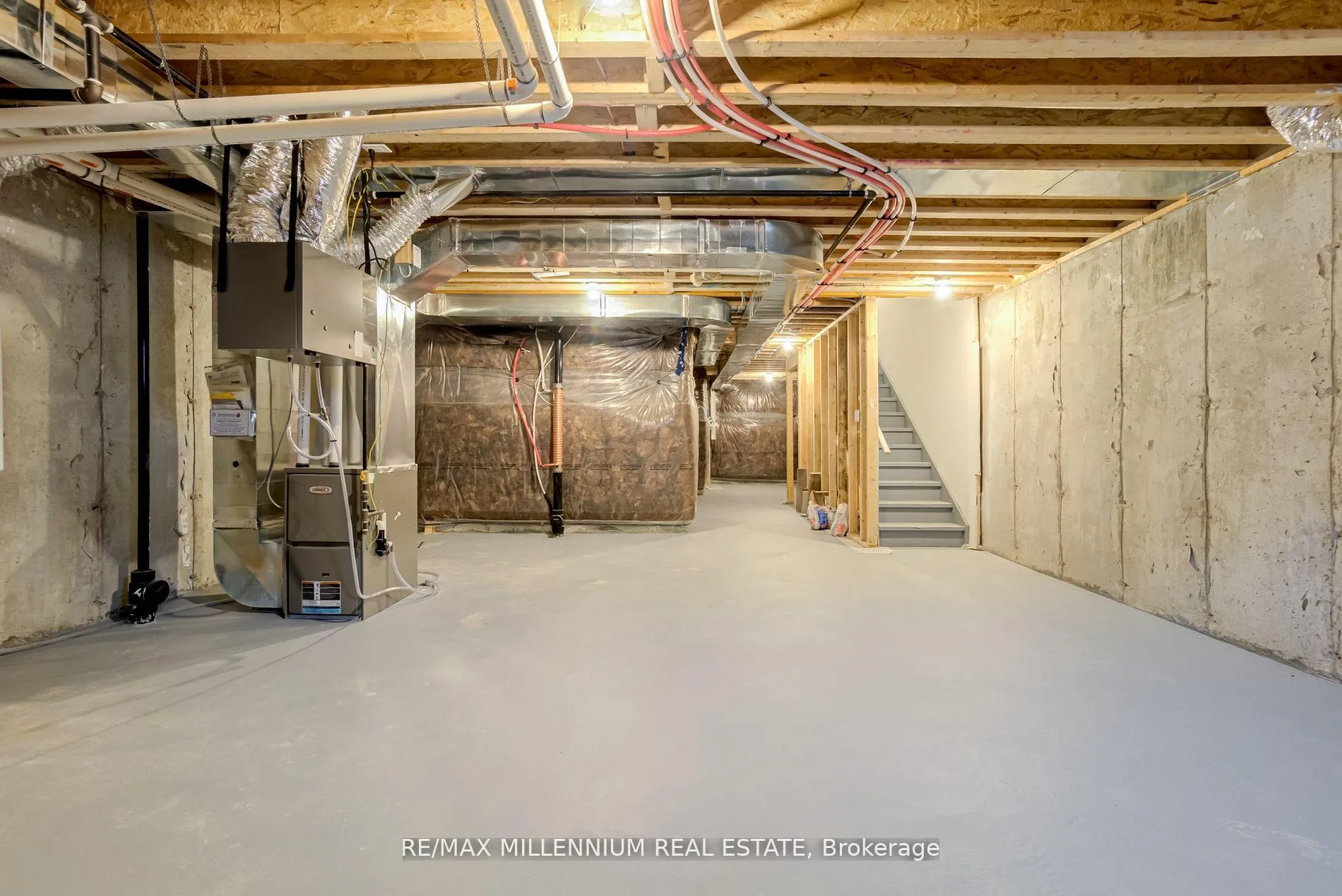 Photo 35 of 2040 Cameron Lott Crescent E, Oshawa, Kedron — HOMEH