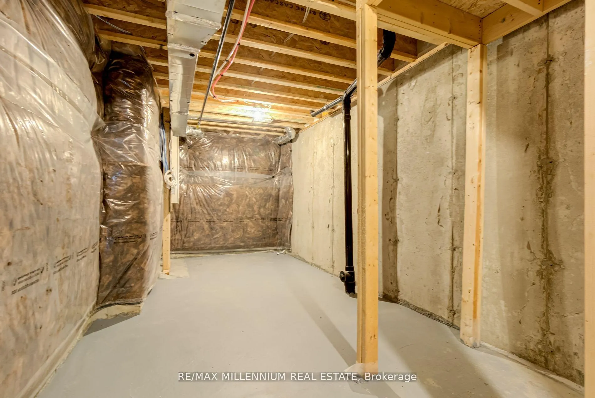Photo 37 of 2040 Cameron Lott Crescent E, Oshawa, Kedron — HOMEH