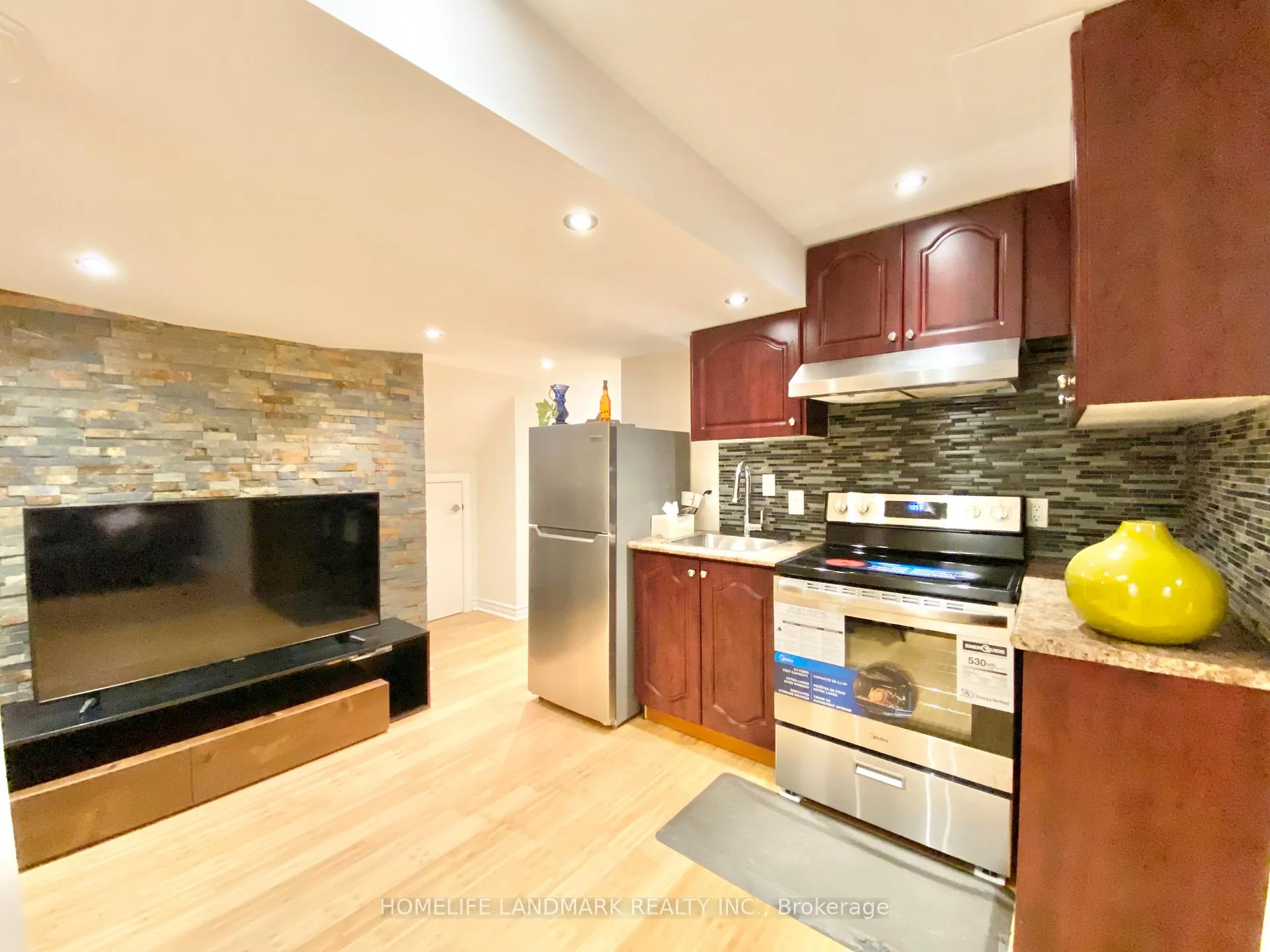 Photo 4 of 36 Chatterson Street, Whitby, Rolling Acres — HOMEH