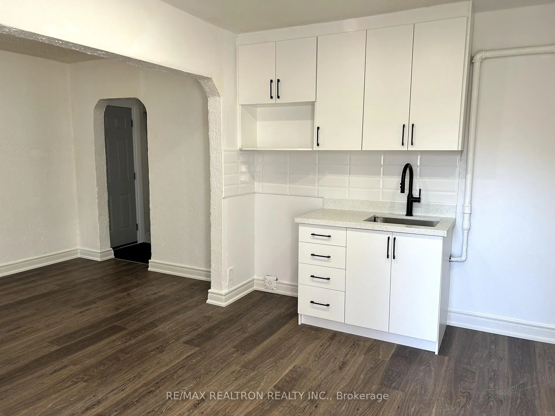 Photo 1 of Unit 3, 1295 Gerrard Street E, Toronto, Greenwood-Coxwell — HOMEH