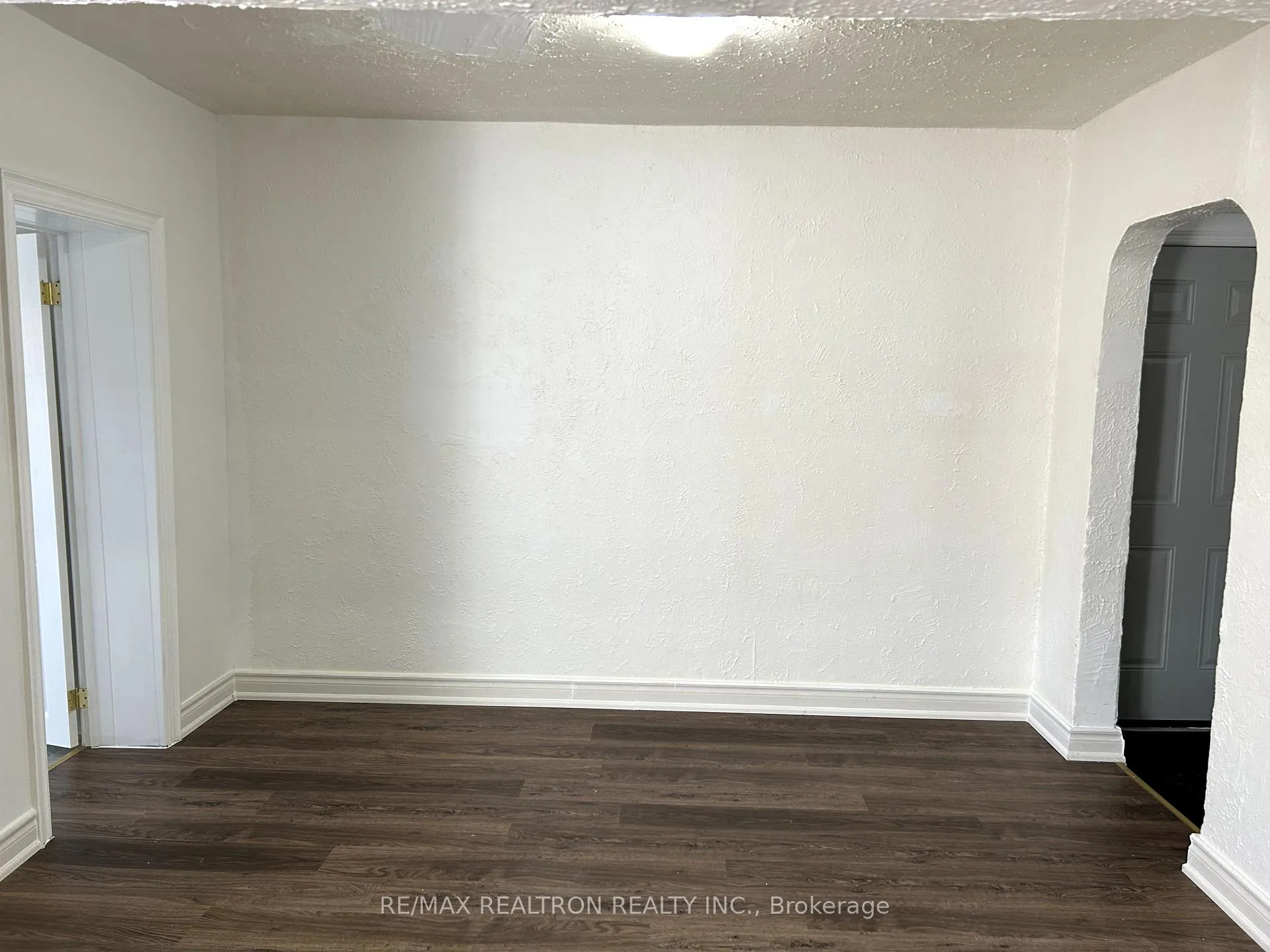Photo 2 of Unit 3, 1295 Gerrard Street E, Toronto, Greenwood-Coxwell — HOMEH