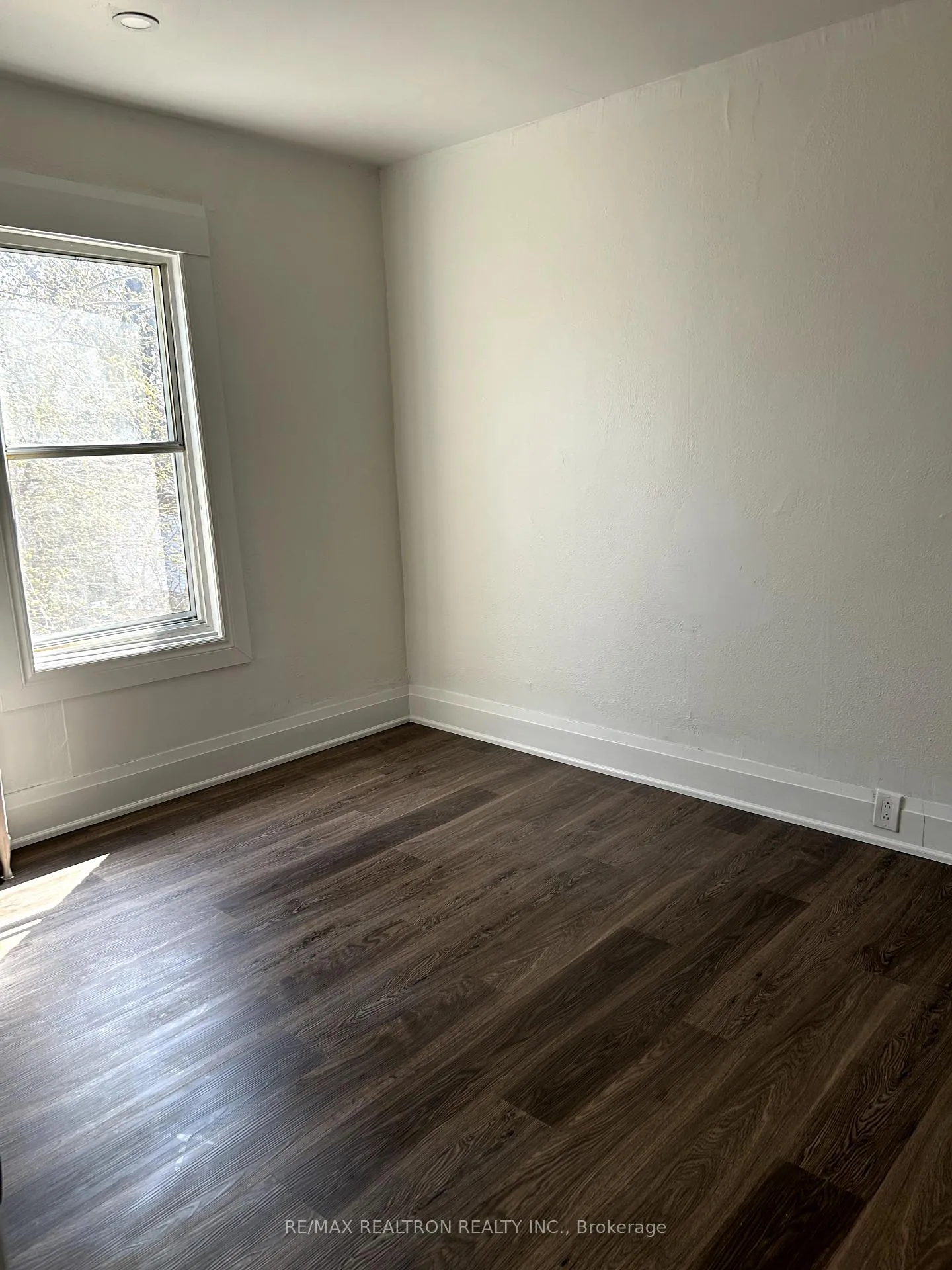 Photo 10 of Unit 3, 1295 Gerrard Street E, Toronto, Greenwood-Coxwell — HOMEH