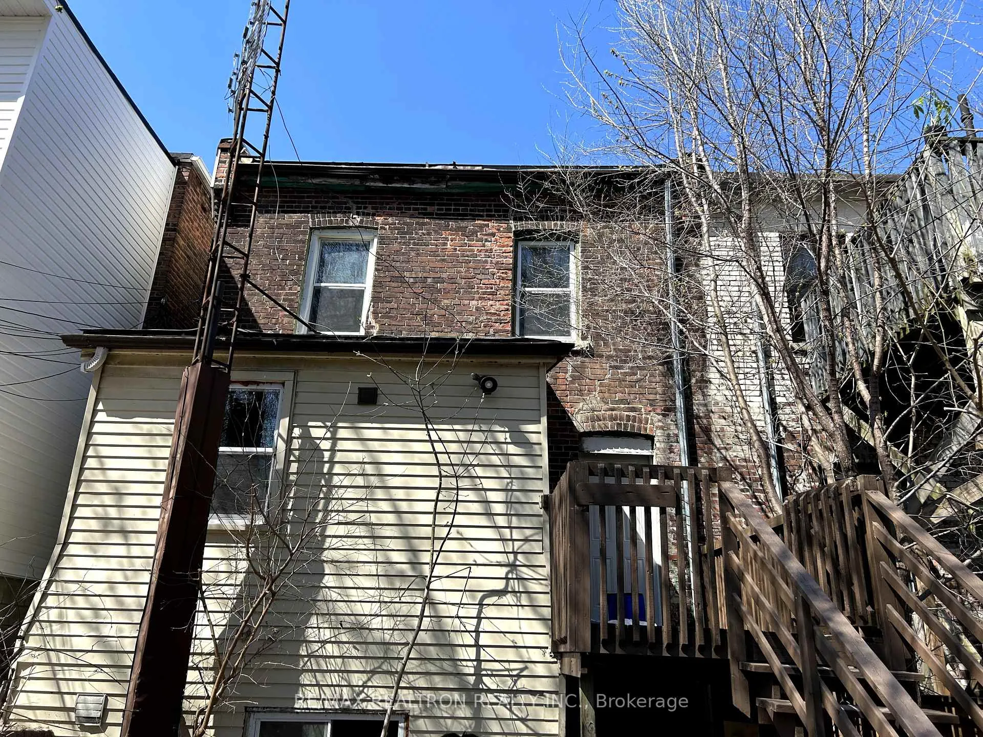 Photo 15 of Unit 3, 1295 Gerrard Street E, Toronto, Greenwood-Coxwell — HOMEH