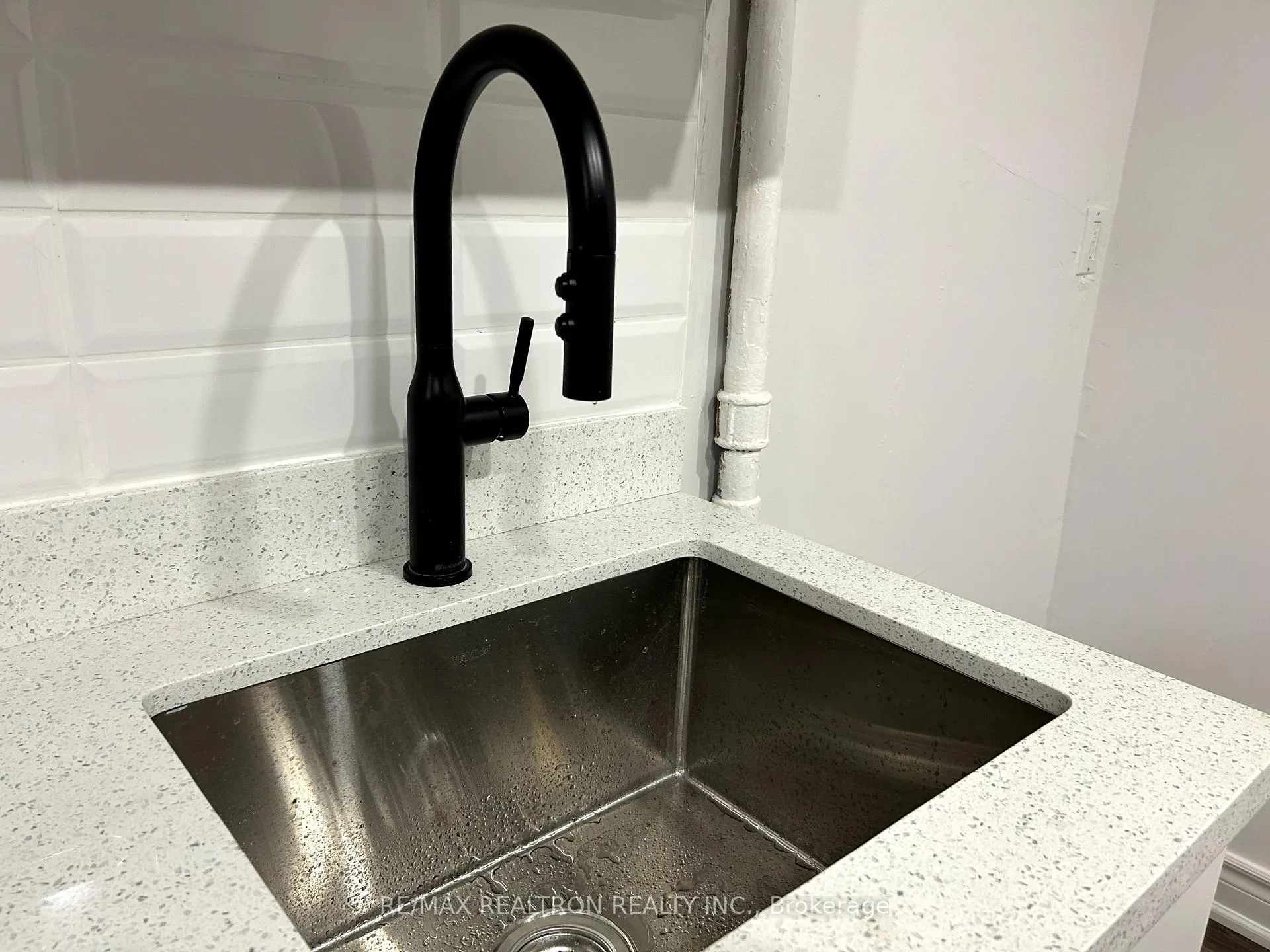 Photo 16 of Unit 3, 1295 Gerrard Street E, Toronto, Greenwood-Coxwell — HOMEH