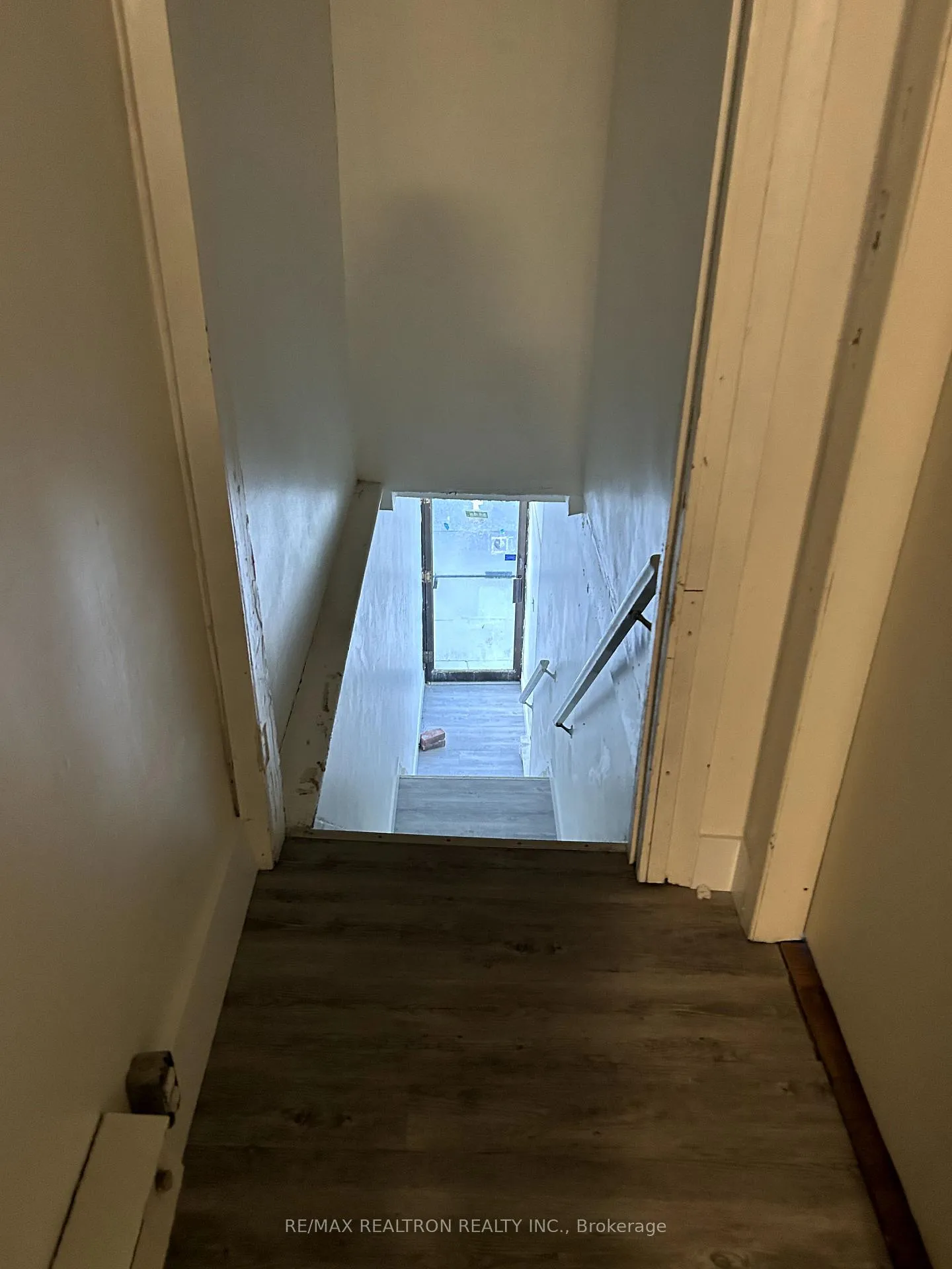 Photo 4 of Unit 1, 1291 Gerrard Street E, Toronto, Greenwood-Coxwell — HOMEH