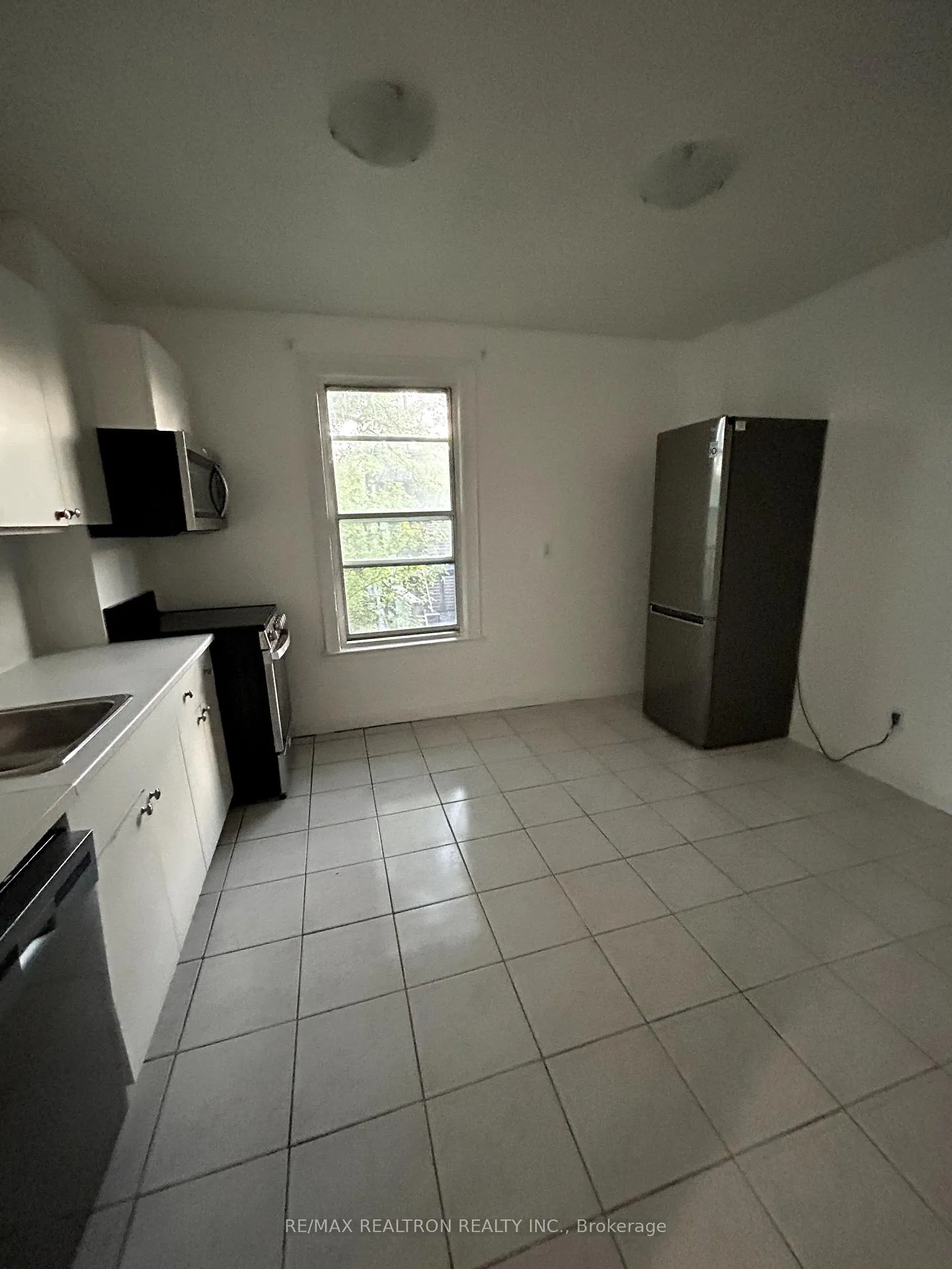 Photo 5 of Unit 1, 1291 Gerrard Street E, Toronto, Greenwood-Coxwell — HOMEH