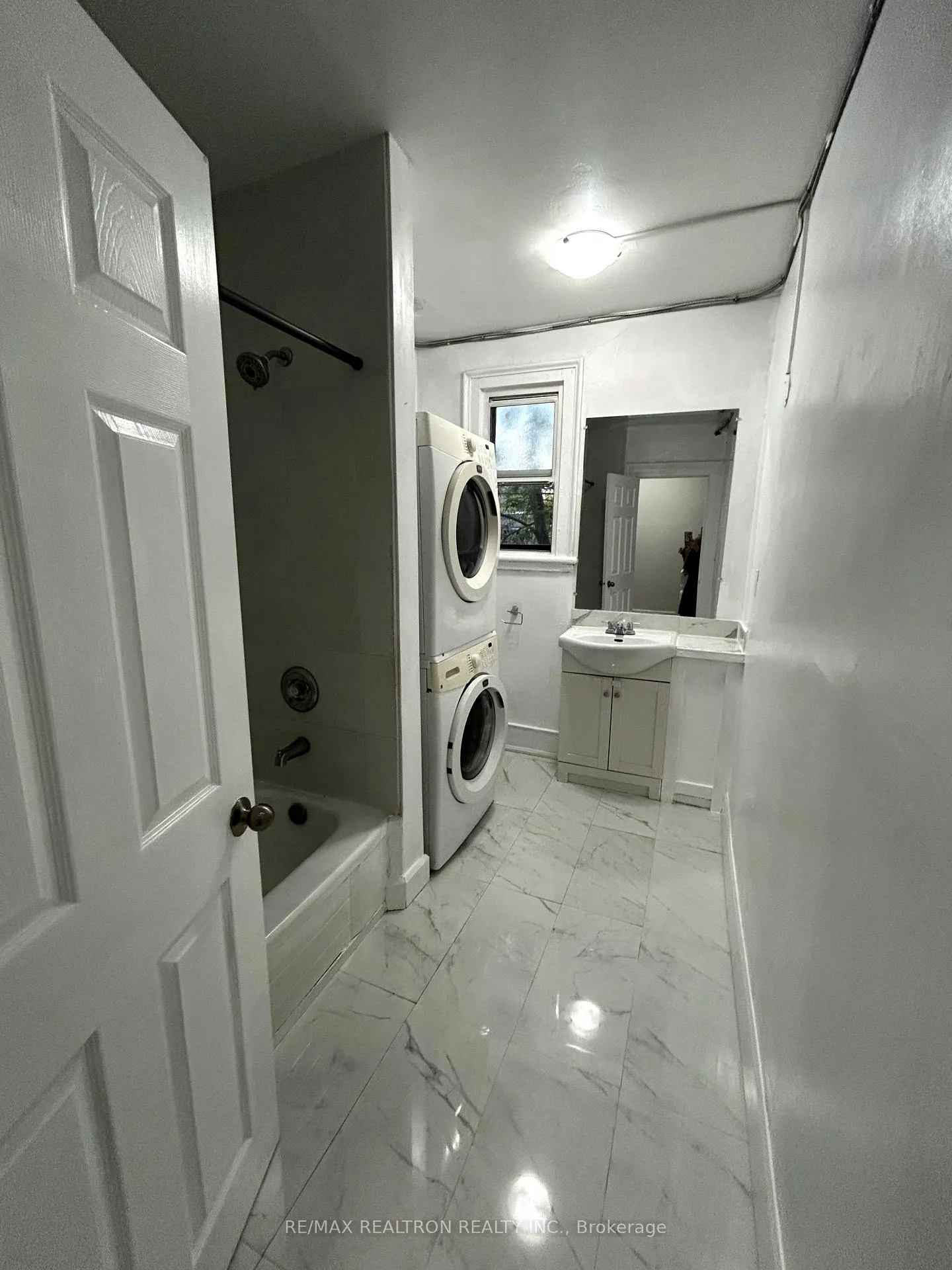 Photo 6 of Unit 1, 1291 Gerrard Street E, Toronto, Greenwood-Coxwell — HOMEH