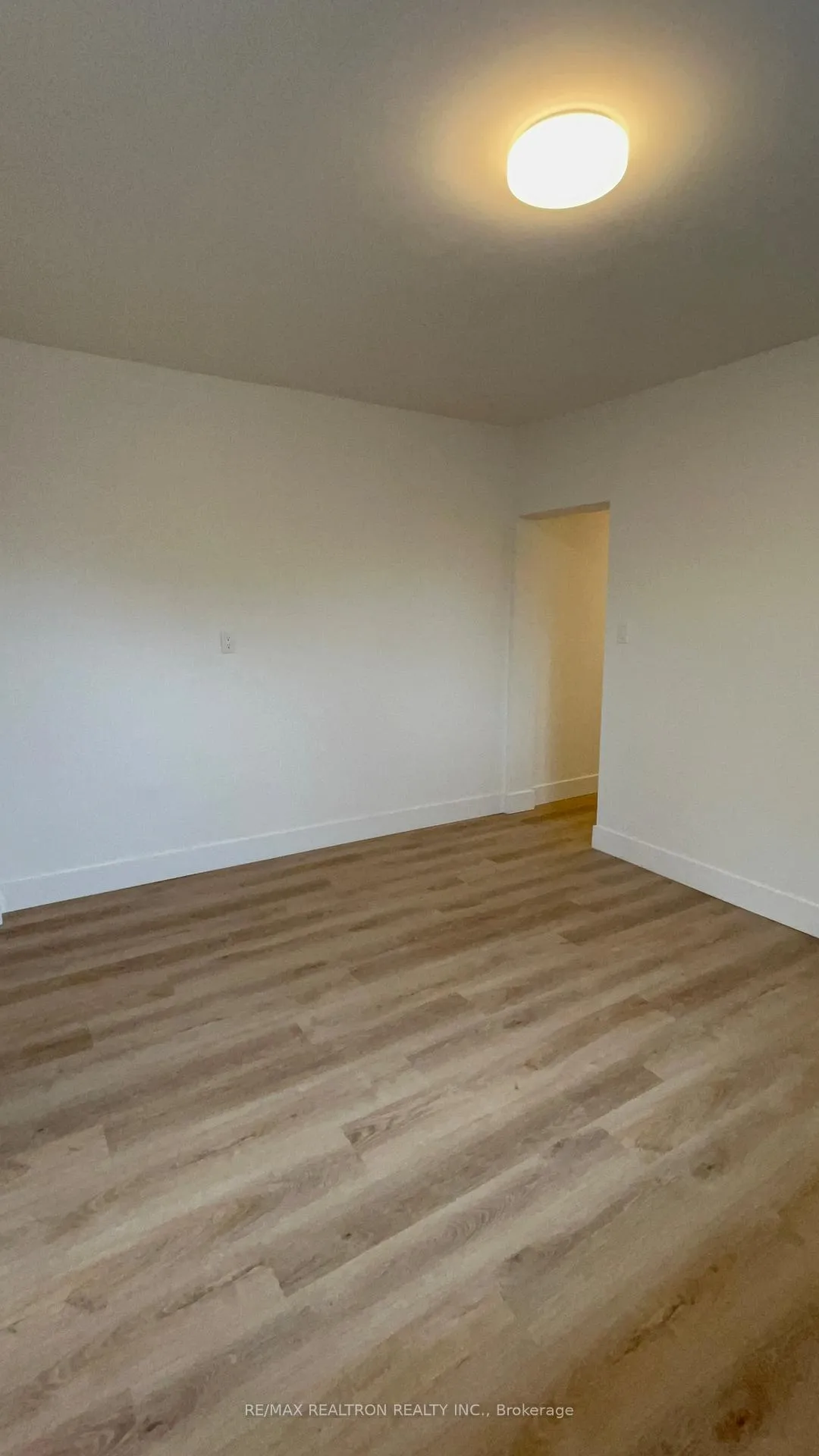 Photo 5 of Unit 3, 1299 Gerrard Street E, Toronto, Greenwood-Coxwell — HOMEH