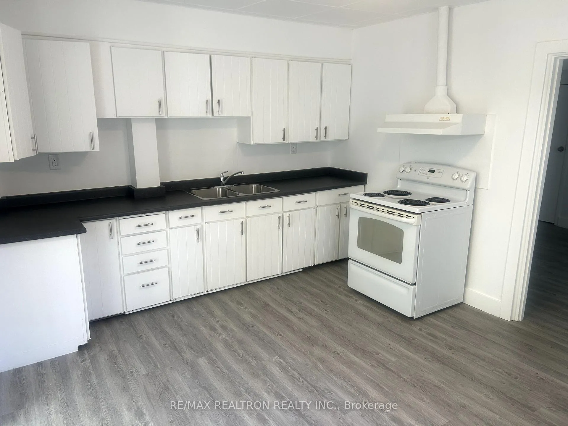 Photo 1 of Unit 2, 1299 Gerrard Street E, Toronto, Greenwood-Coxwell — HOMEH