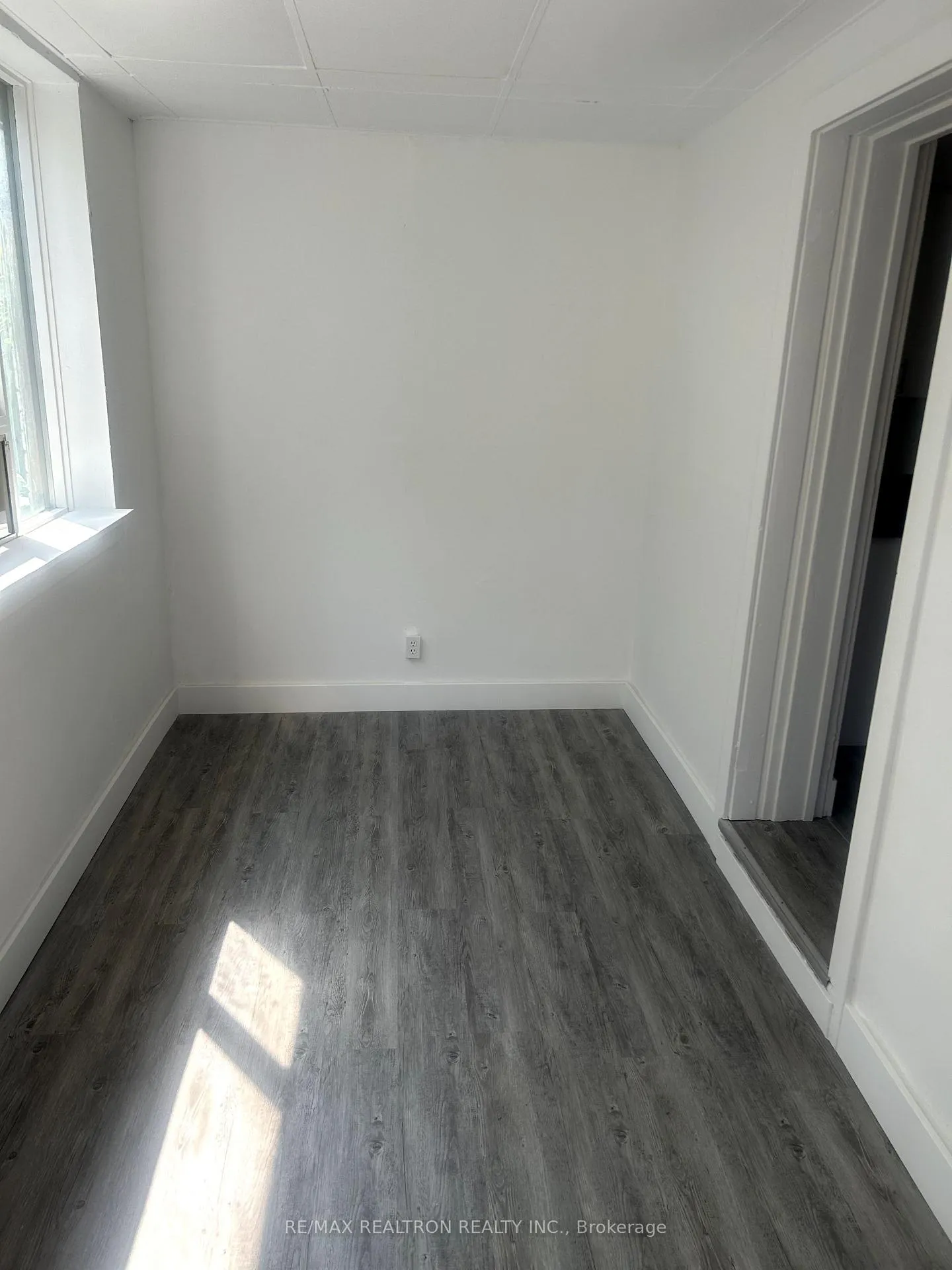 Photo 6 of Unit 2, 1299 Gerrard Street E, Toronto, Greenwood-Coxwell — HOMEH