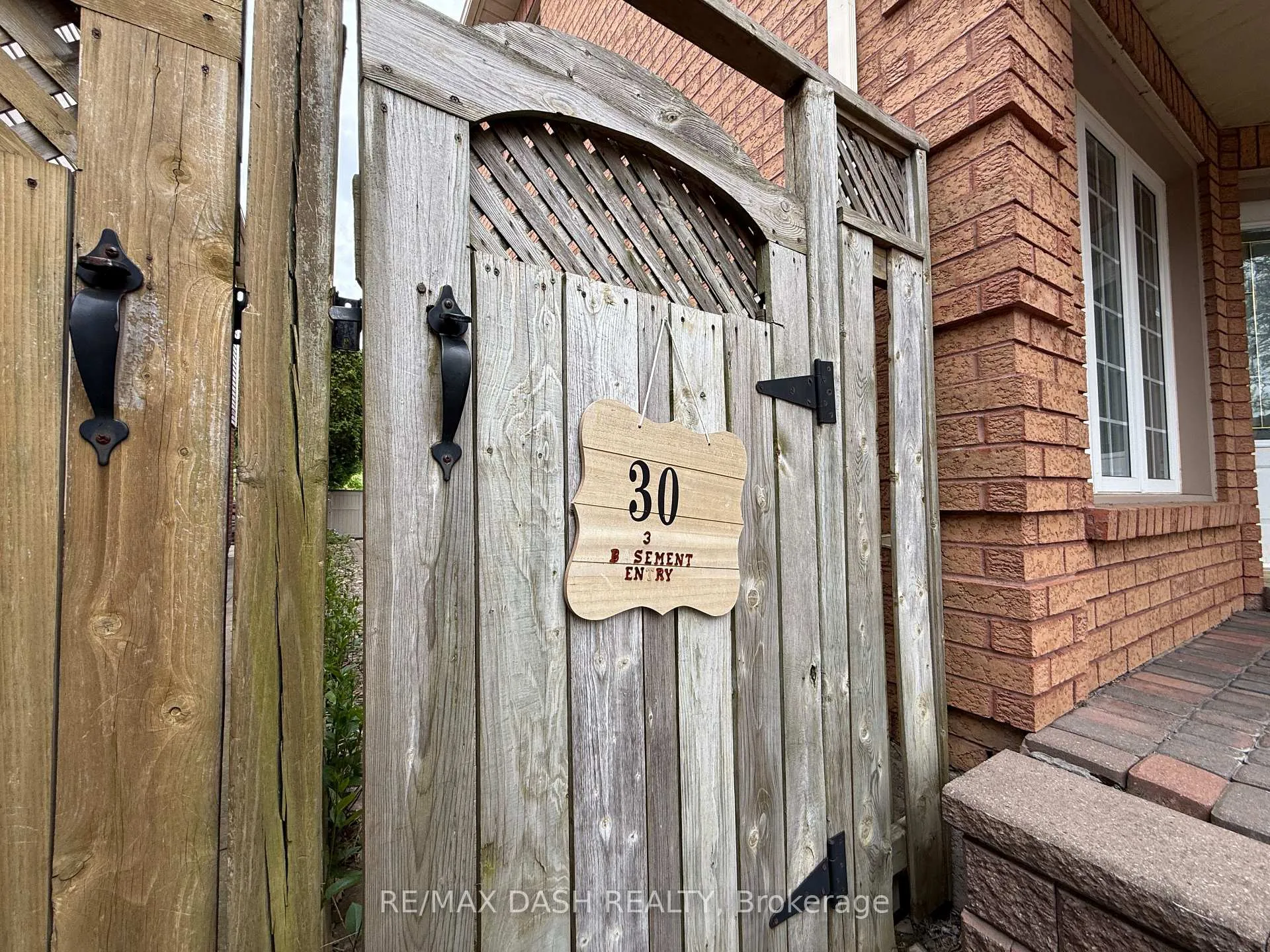 Photo 2 of Unit Lower, 30 Brownell Street, Whitby, Rolling Acres — HOMEH