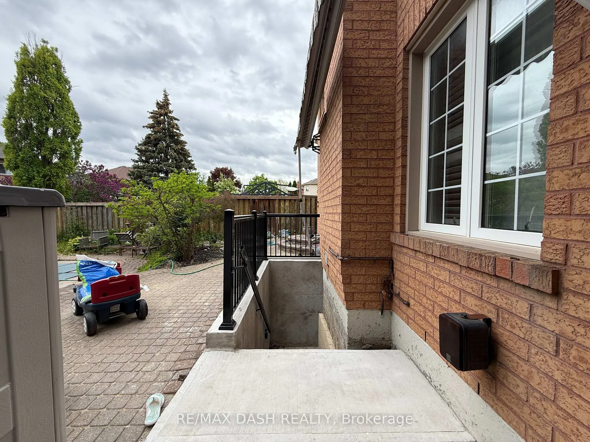 Photo 3 of Unit Lower, 30 Brownell Street, Whitby, Rolling Acres — HOMEH