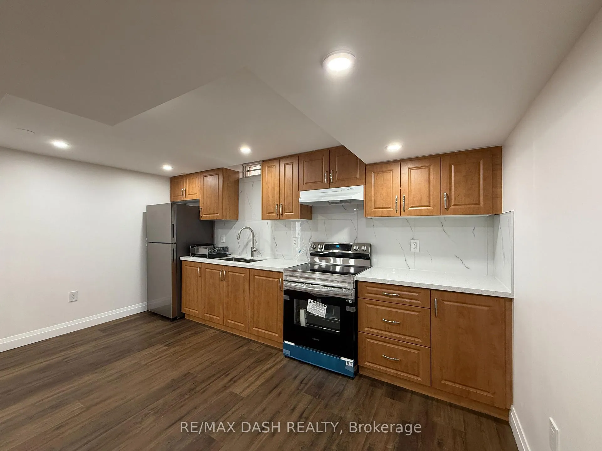 Photo 10 of Unit Lower, 30 Brownell Street, Whitby, Rolling Acres — HOMEH