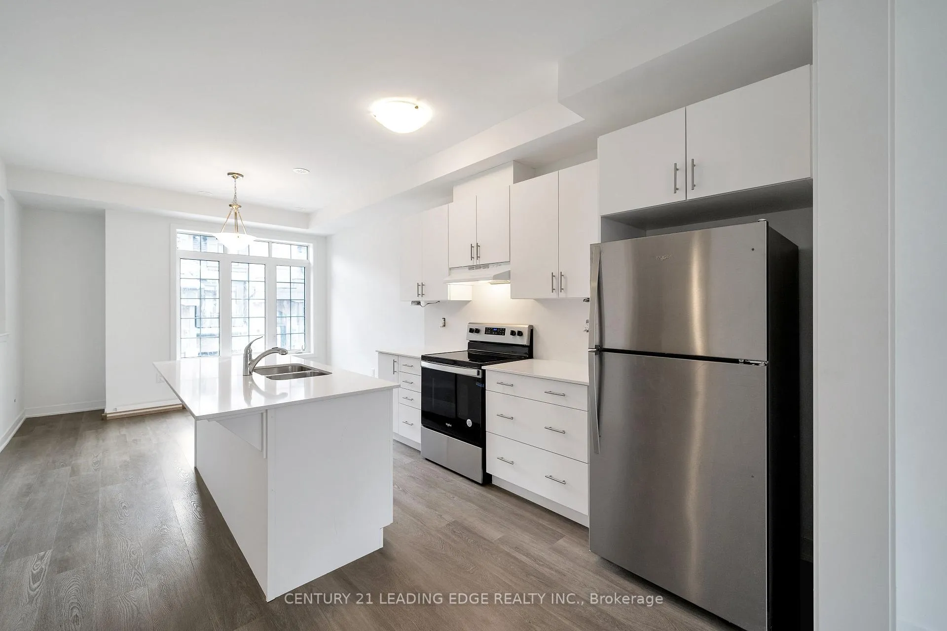 Photo 6 of 19 Calloway Way, Whitby, Downtown Whitby — HOMEH