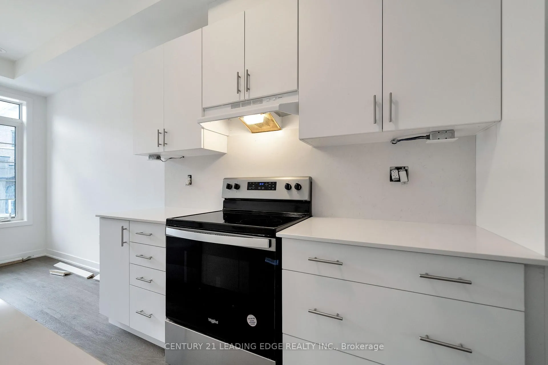 Photo 7 of 19 Calloway Way, Whitby, Downtown Whitby — HOMEH