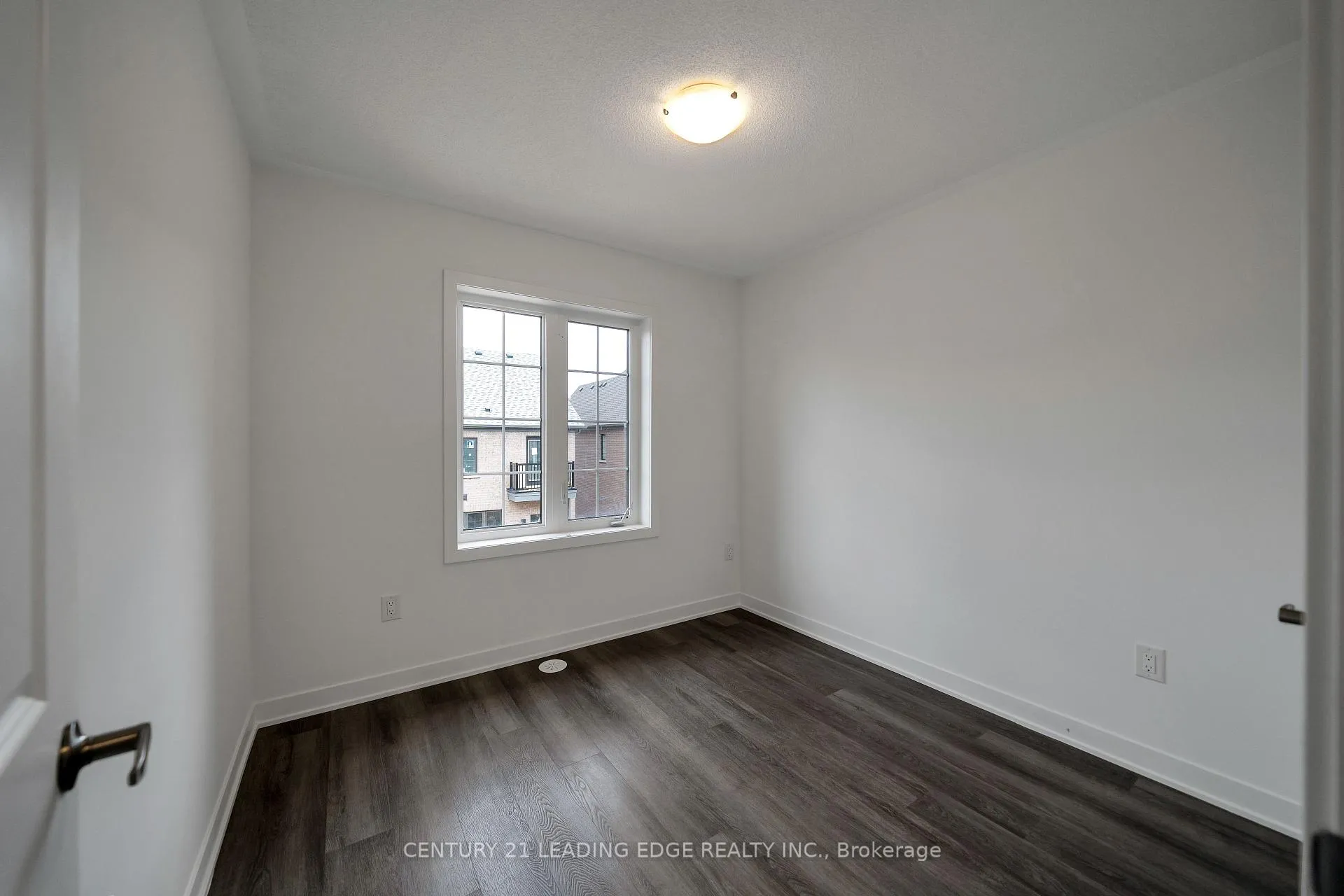 Photo 20 of 19 Calloway Way, Whitby, Downtown Whitby — HOMEH