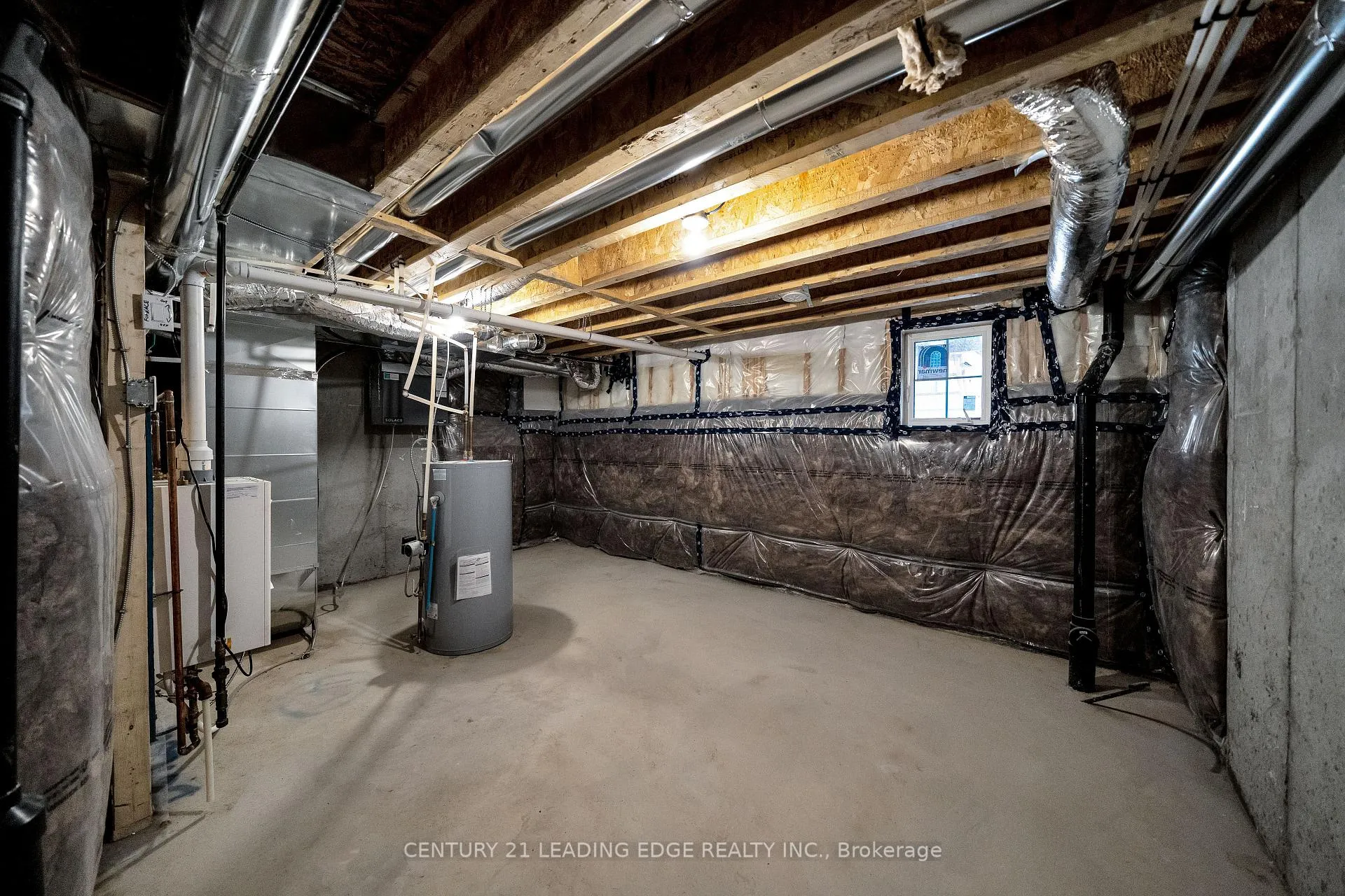 Photo 25 of 19 Calloway Way, Whitby, Downtown Whitby — HOMEH