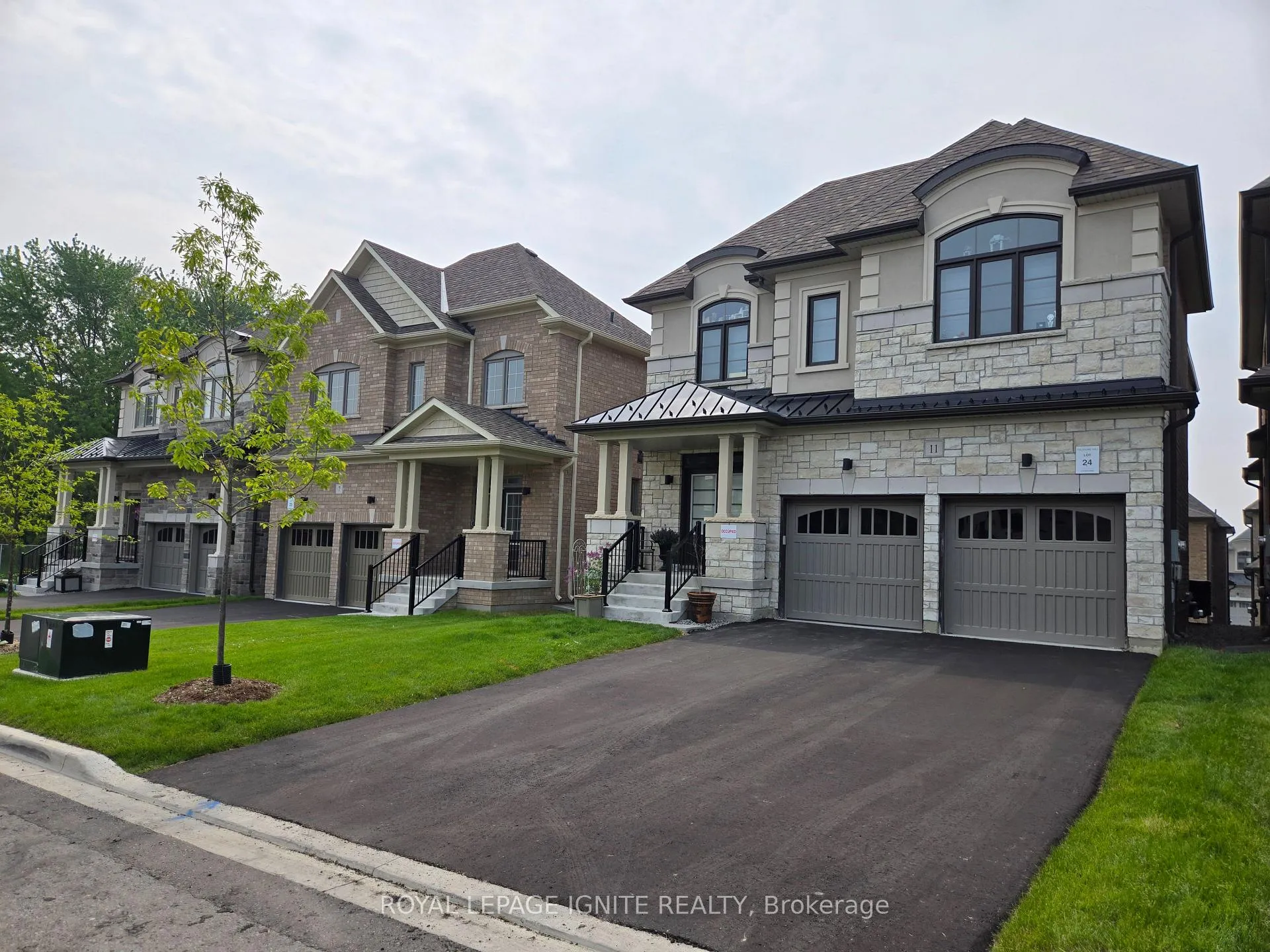 Photo 2 of 11 ED Ewert Avenue, Clarington, Newcastle — HOMEH