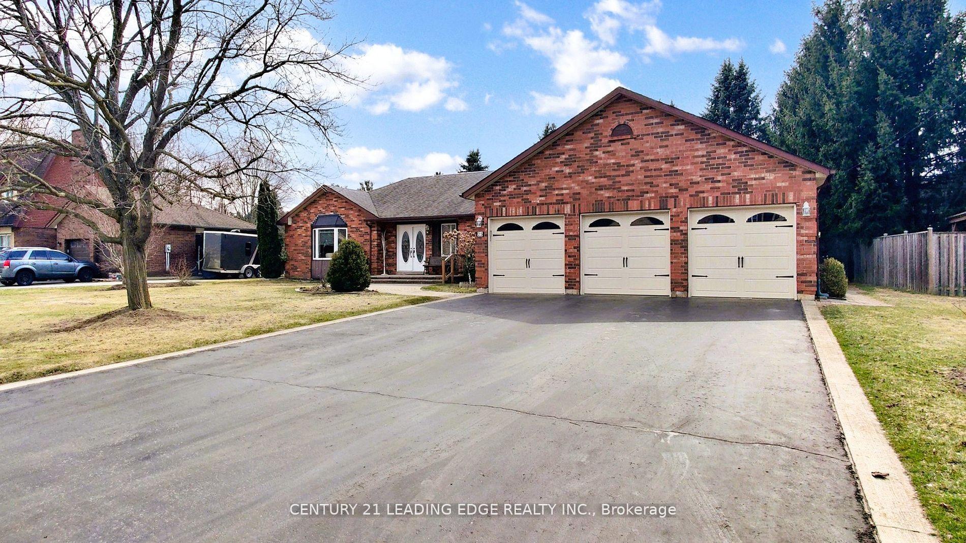 Photo 5 of 25 Colleen Crescent, Caledon, Caledon East — HOMEH