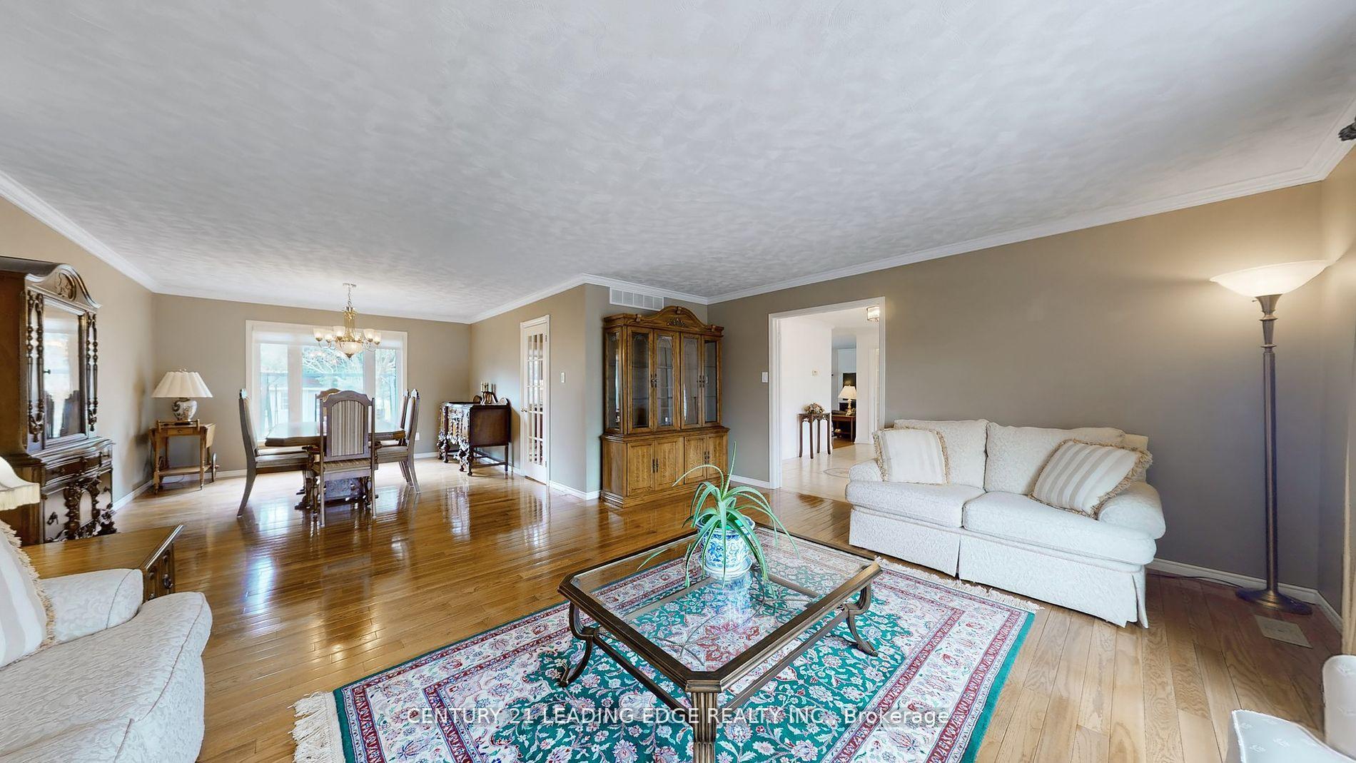Photo 8 of 25 Colleen Crescent, Caledon, Caledon East — HOMEH