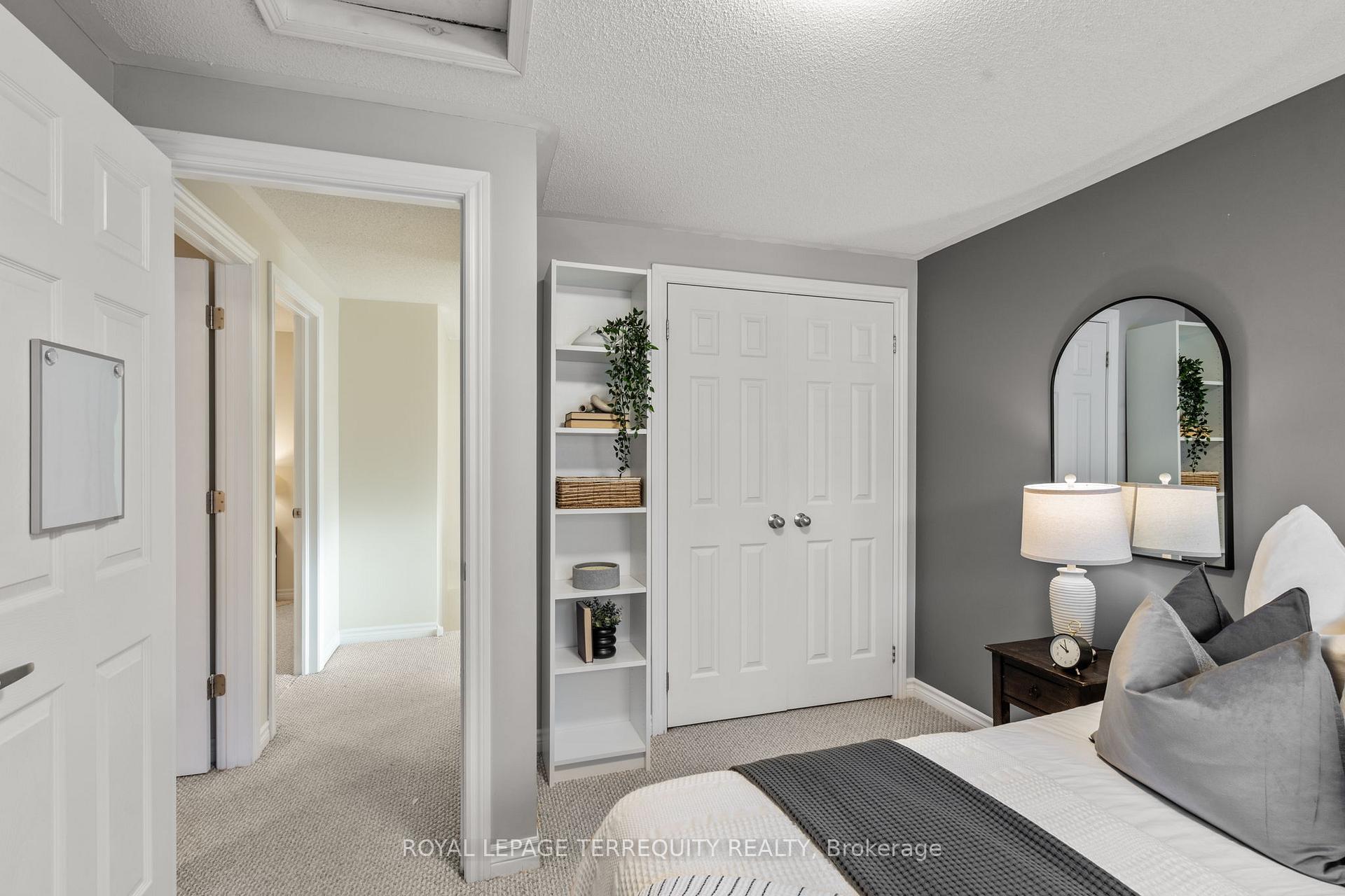 Photo 20 of 43 Champine Square, Clarington, Bowmanville — HOMEH