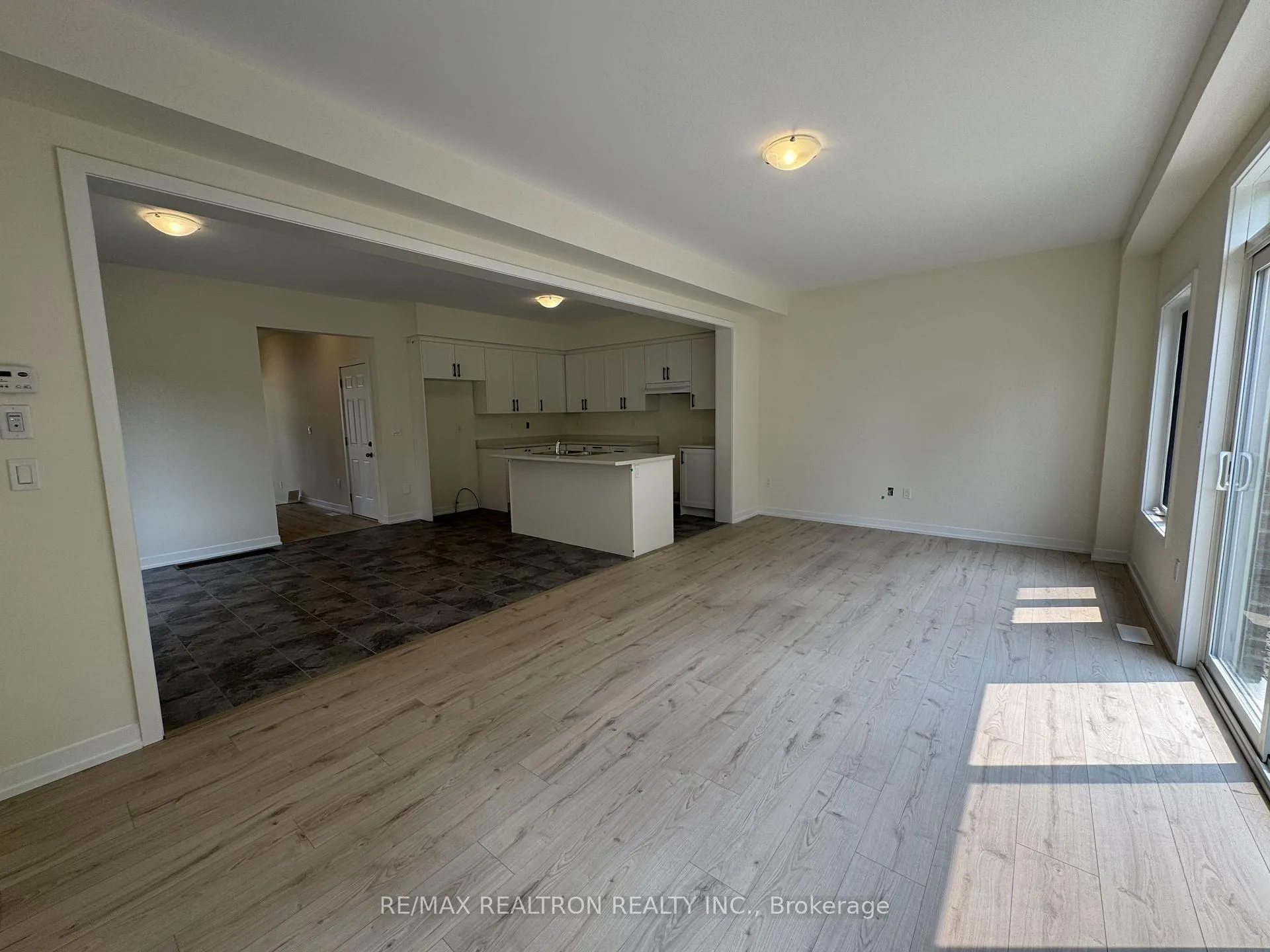 Photo 10 of 70 N Gdn Boulevard, Scugog, Port Perry — HOMEH