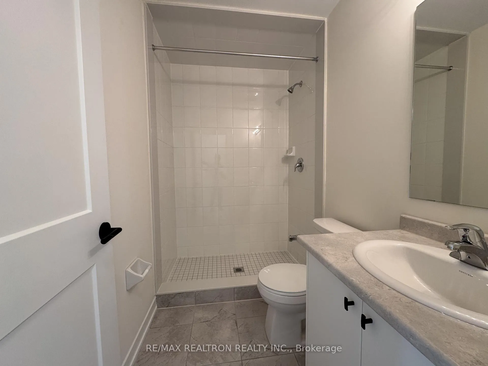 Photo 17 of 70 N Gdn Boulevard, Scugog, Port Perry — HOMEH