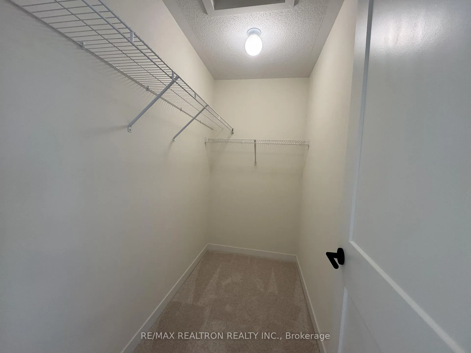 Photo 18 of 70 N Gdn Boulevard, Scugog, Port Perry — HOMEH