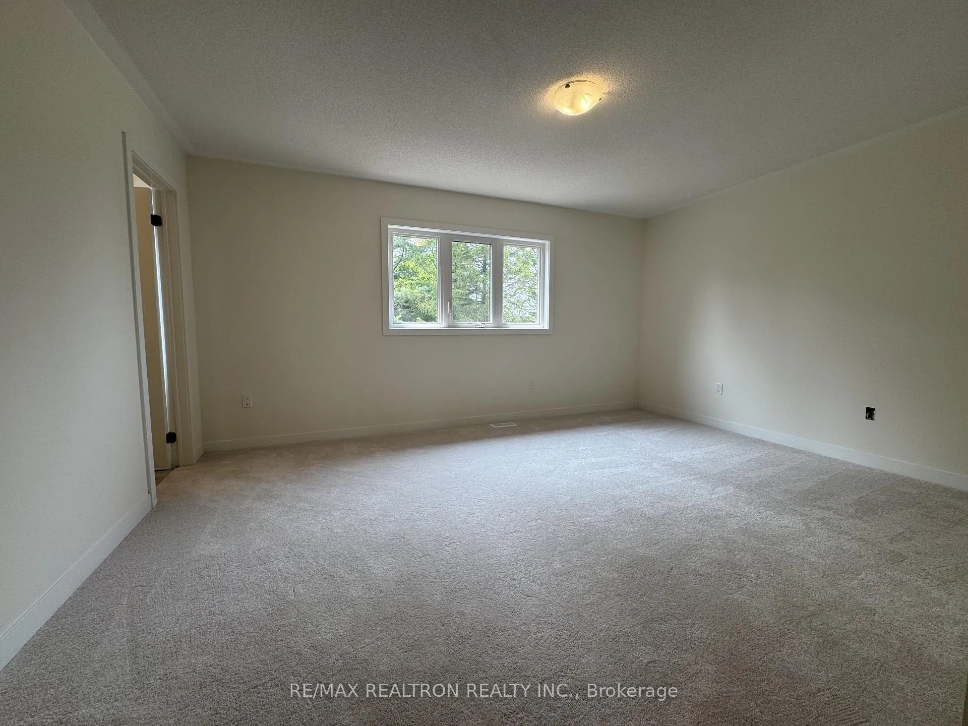 Photo 20 of 70 N Gdn Boulevard, Scugog, Port Perry — HOMEH