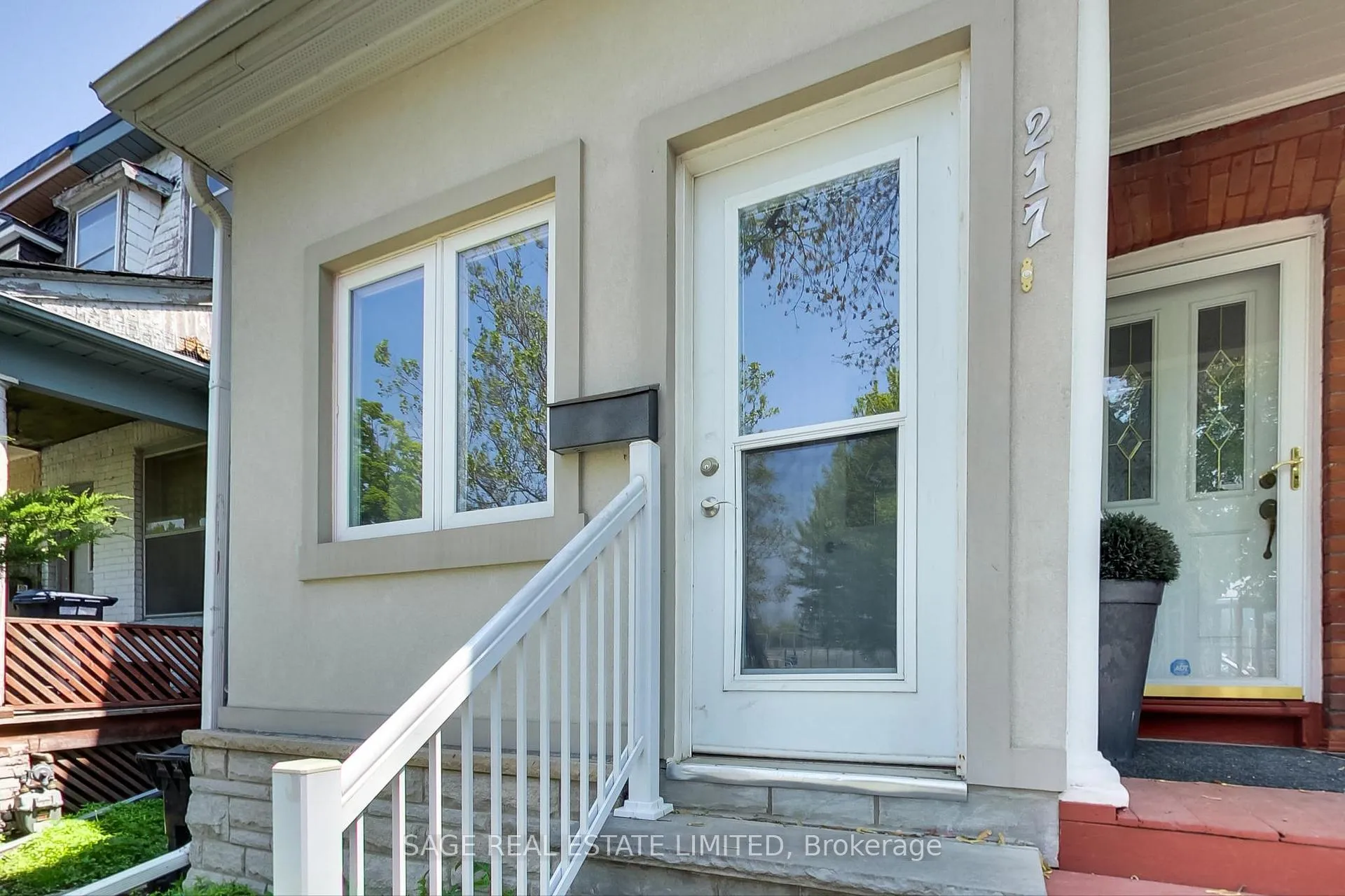 Photo 3 of 217 Booth Avenue, Toronto, South Riverdale — HOMEH