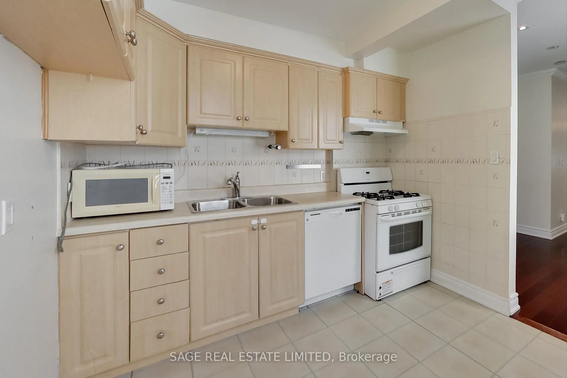 Photo 13 of 217 Booth Avenue, Toronto, South Riverdale — HOMEH