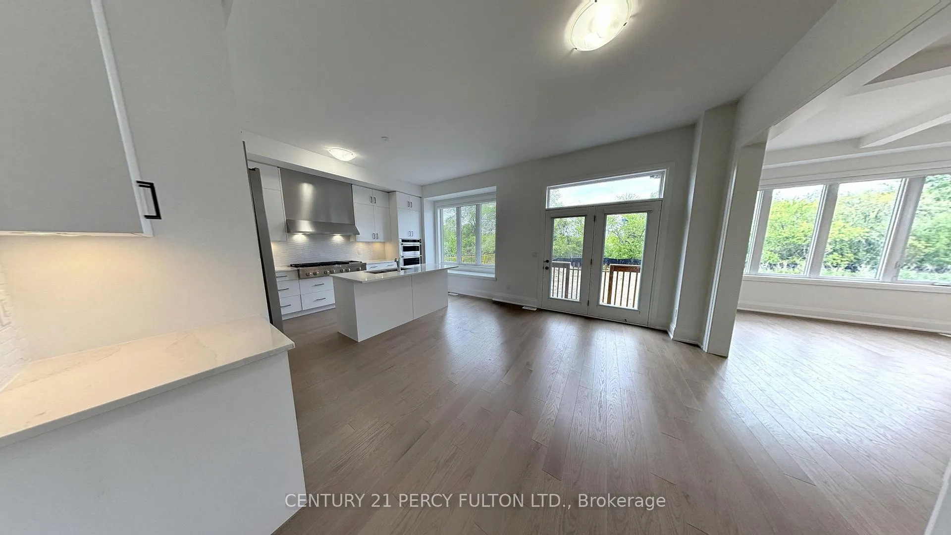 Photo 8 of 111 Deer Ridge Crescent, Whitby, Rural Whitby — HOMEH