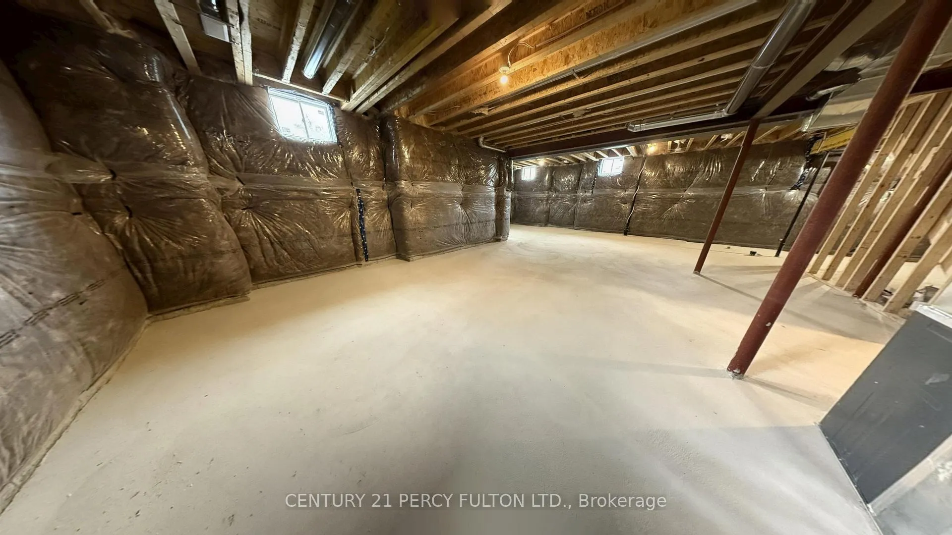 Photo 23 of 111 Deer Ridge Crescent, Whitby, Rural Whitby — HOMEH