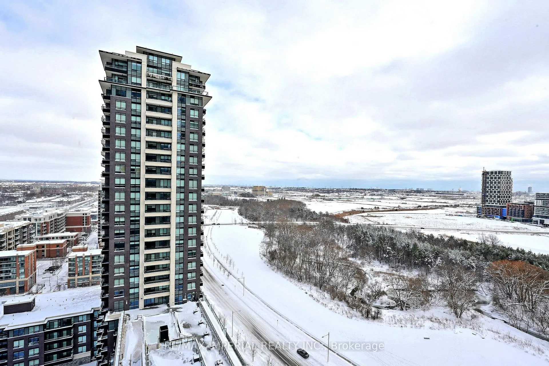Photo 3 of Unit 2201, 18 Water Walk Drive, Markham, Unionville — HOMEH