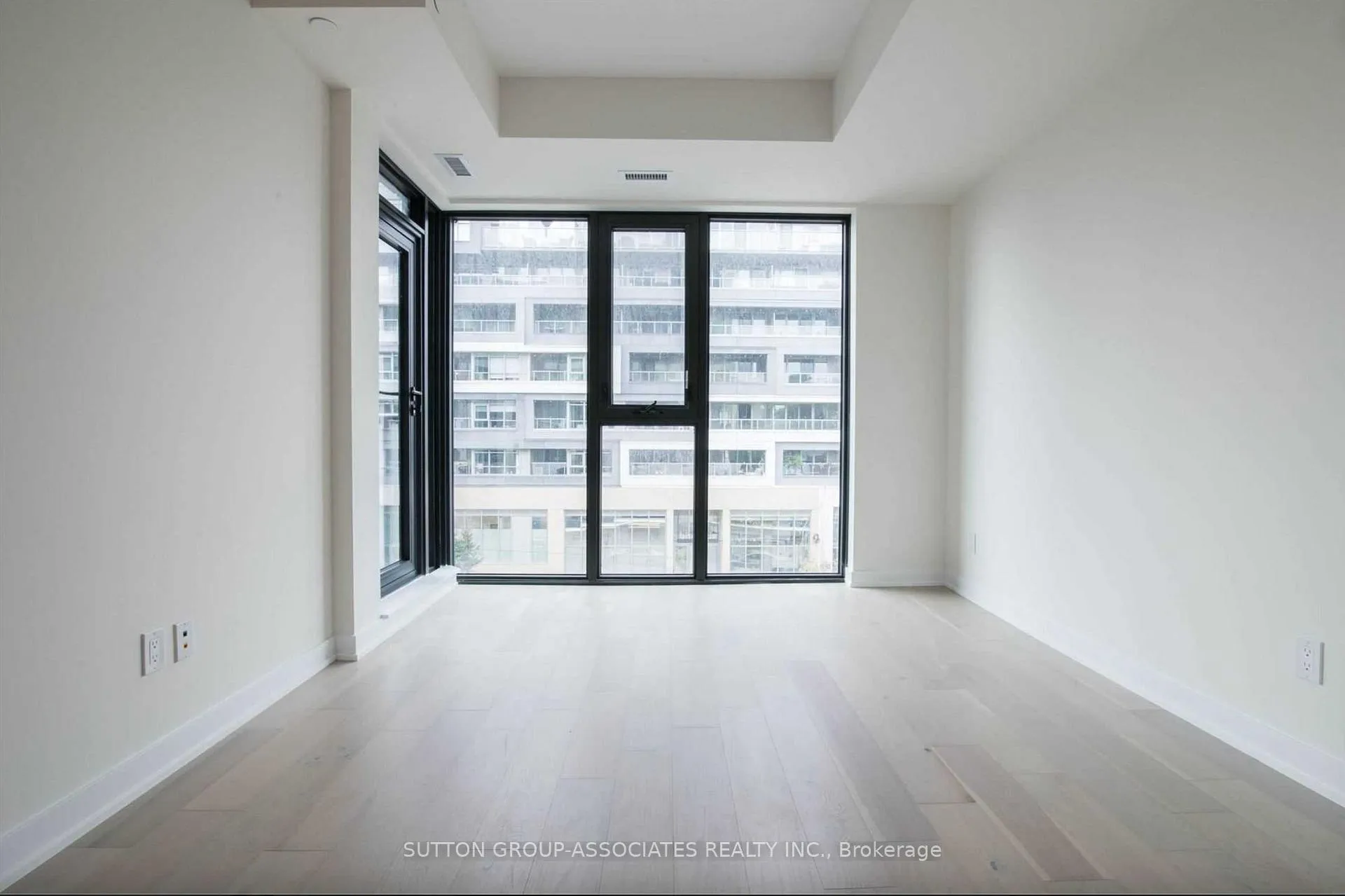 Photo 3 of Unit 416, 840 St Clair Avenue W, Toronto, Humewood-Cedarvale — HOMEH